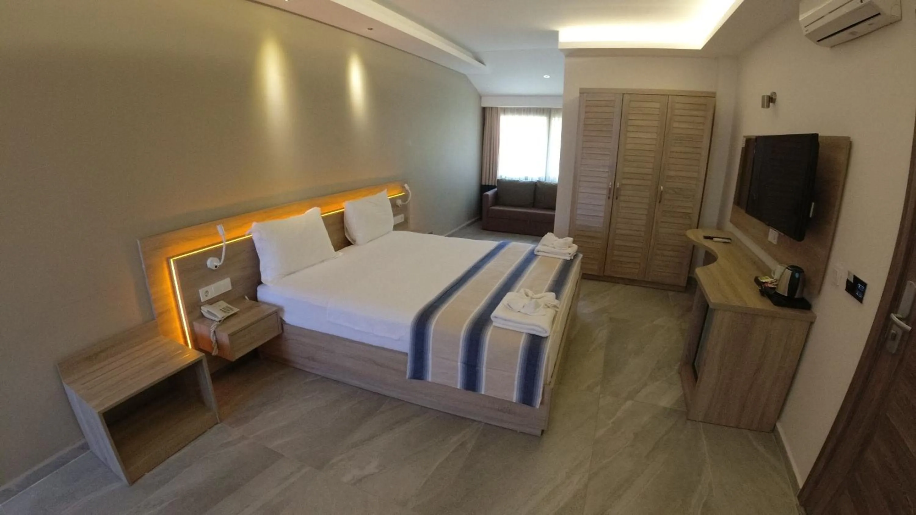 Photo of the whole room, Bed in Seyir Village Hotel
