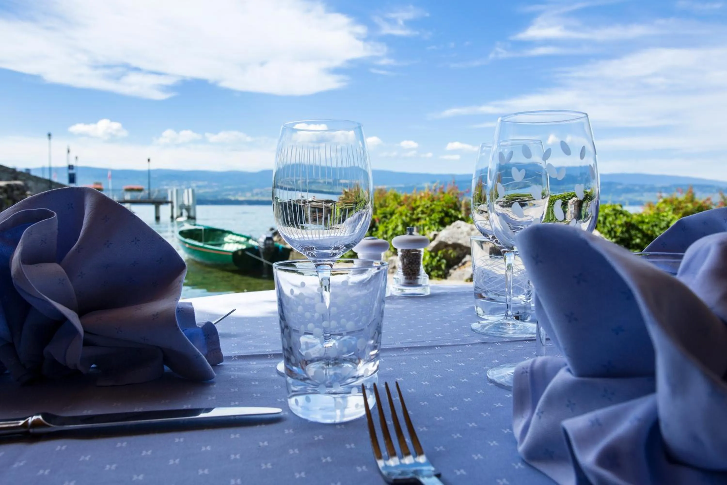 Patio in Hôtel Restaurant Du Port