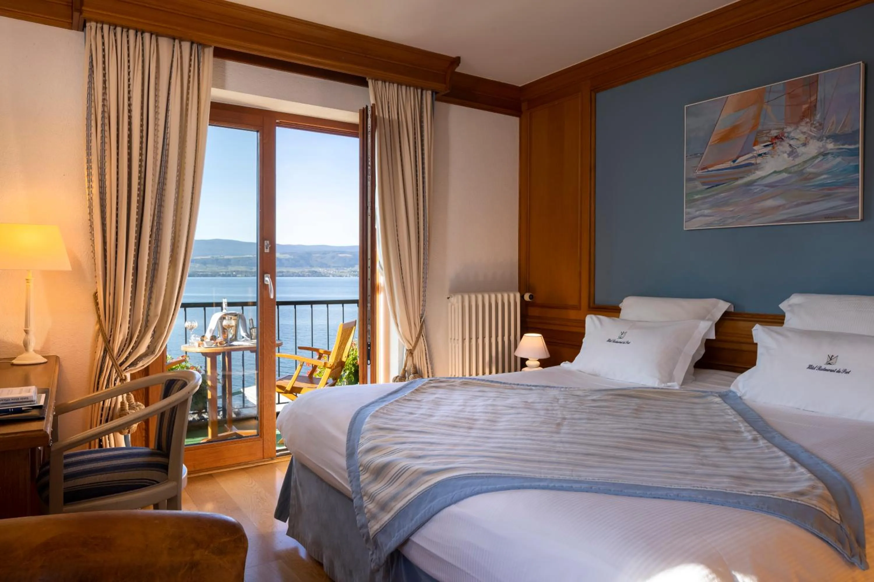 Bed in Hôtel Restaurant Du Port