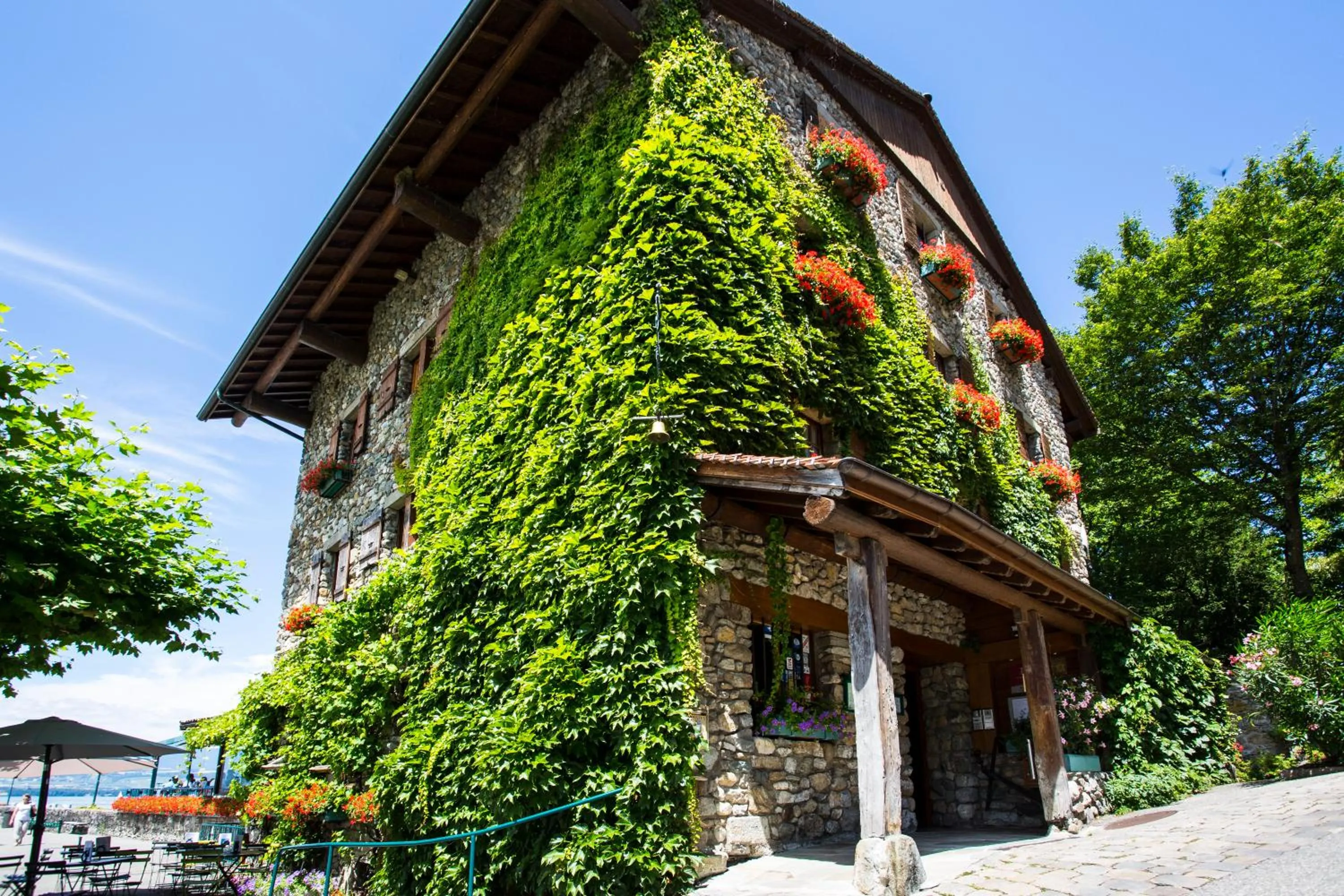 Facade/entrance in Hôtel Restaurant Du Port