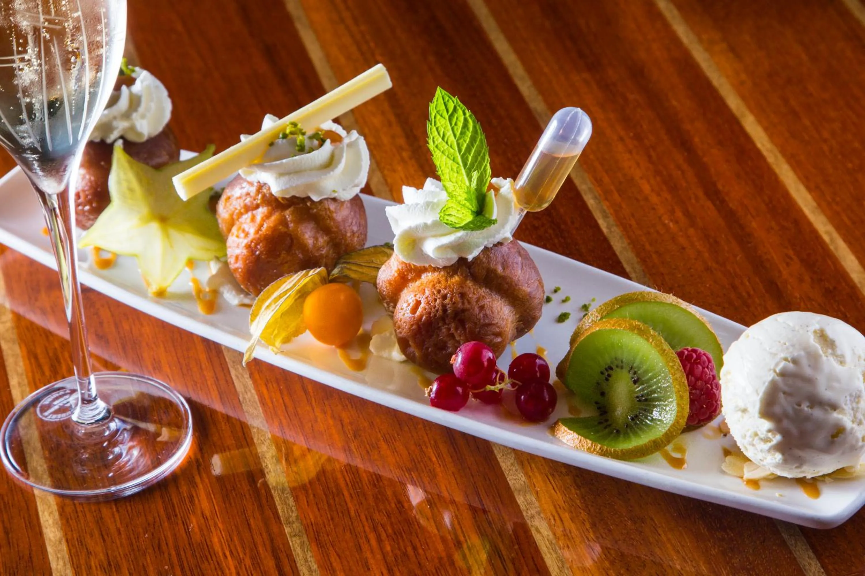 Meals in Hôtel Restaurant Du Port