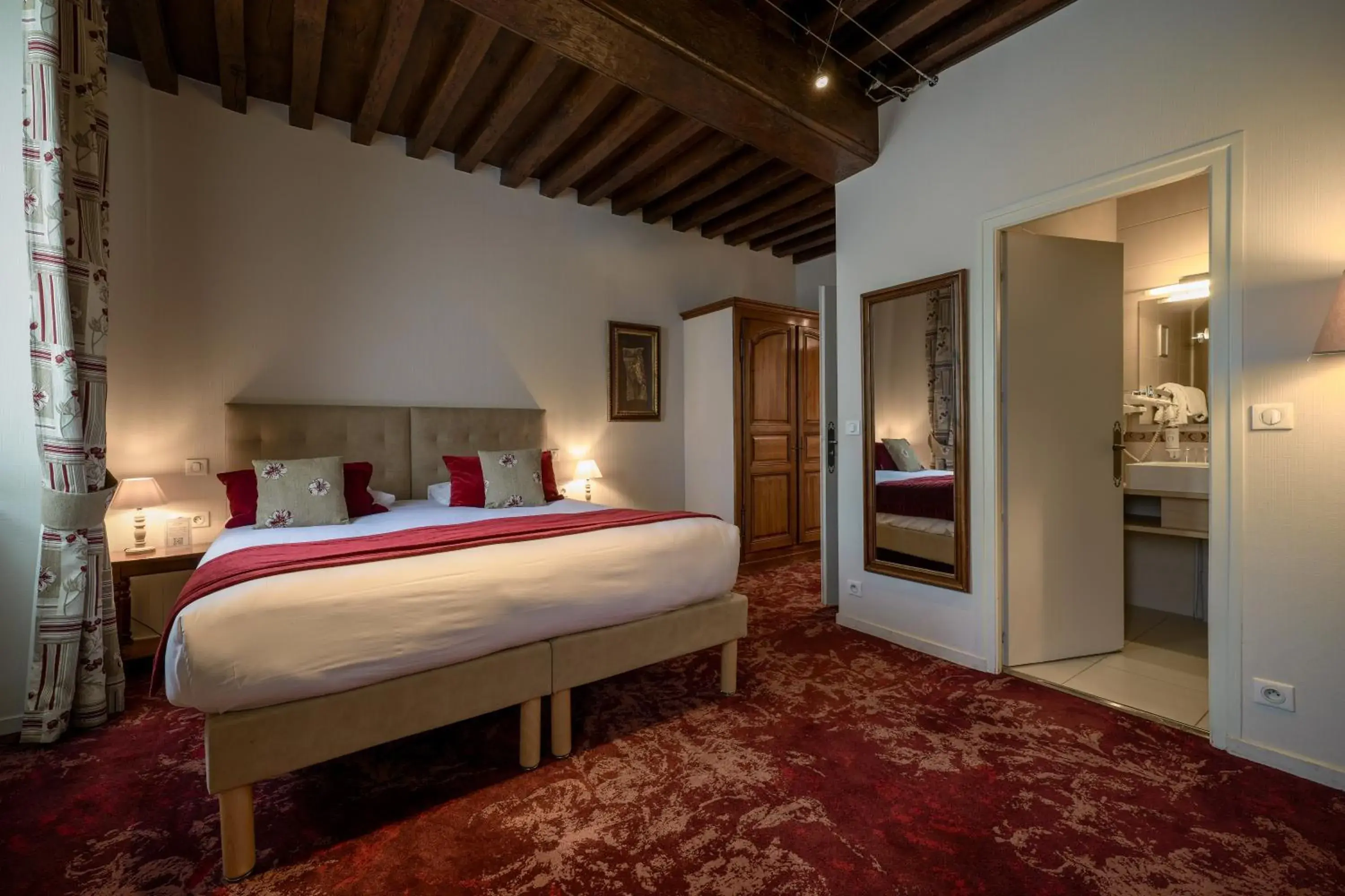 Superior Double Room in Hôtel Wilson - Teritoria Superior Double Room in Hôtel Wilson - Teritoria