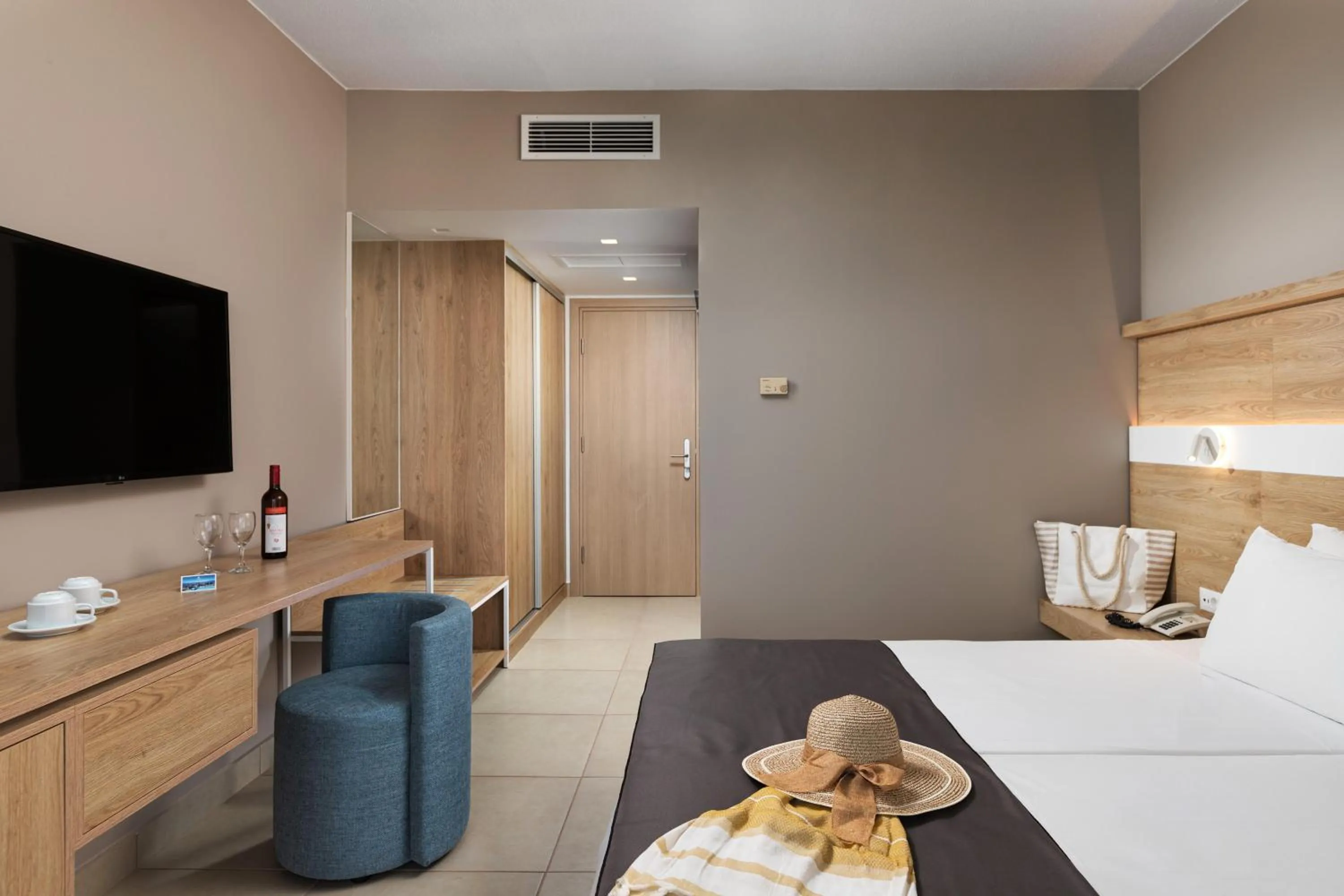 Photo of the whole room, Bed in The Aeolos Beach Hotel