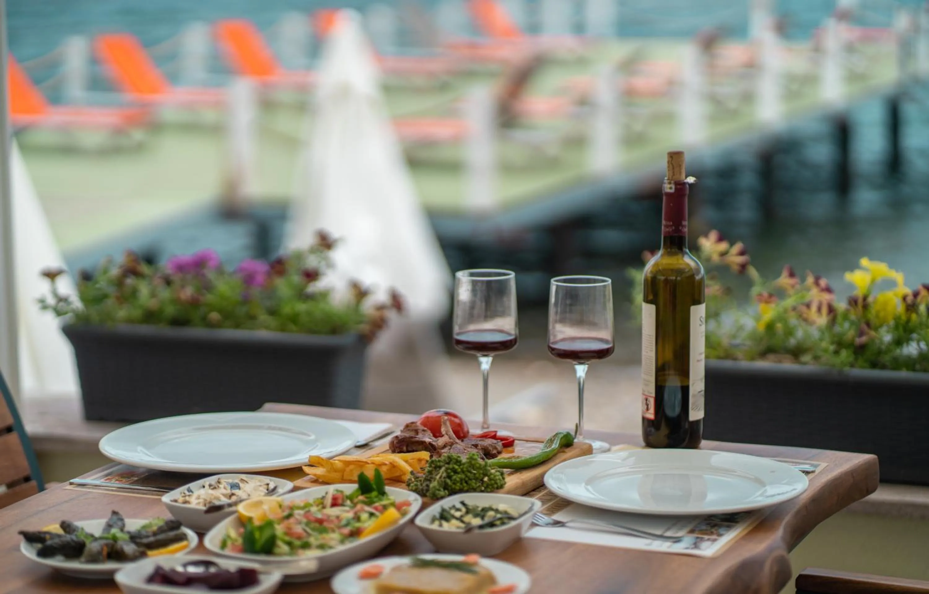 Restaurant/places to eat in Kayalar Blue Beach Hotel