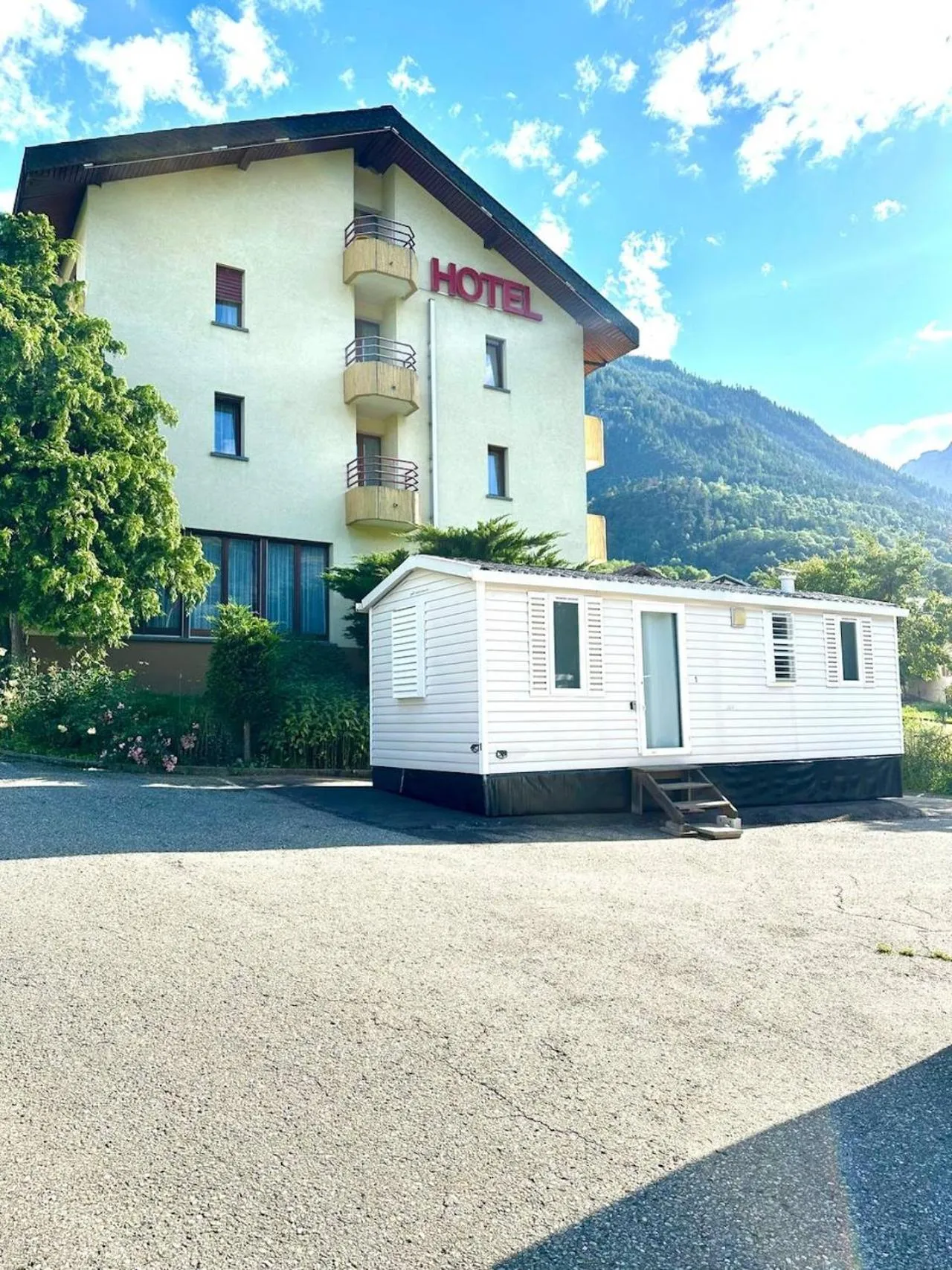 Area and facilities in Hotel Central