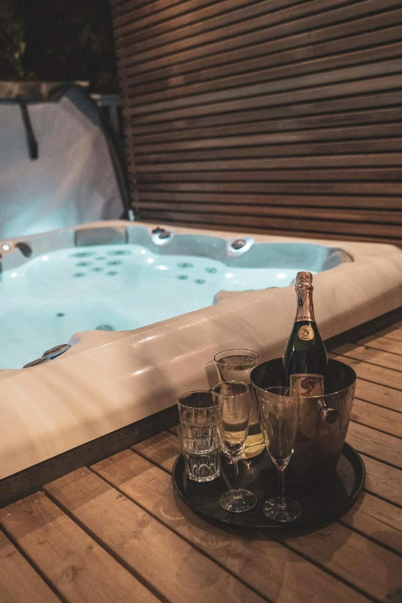 Swimming pool in Hotel Nestor & Restaurant Back Pocket