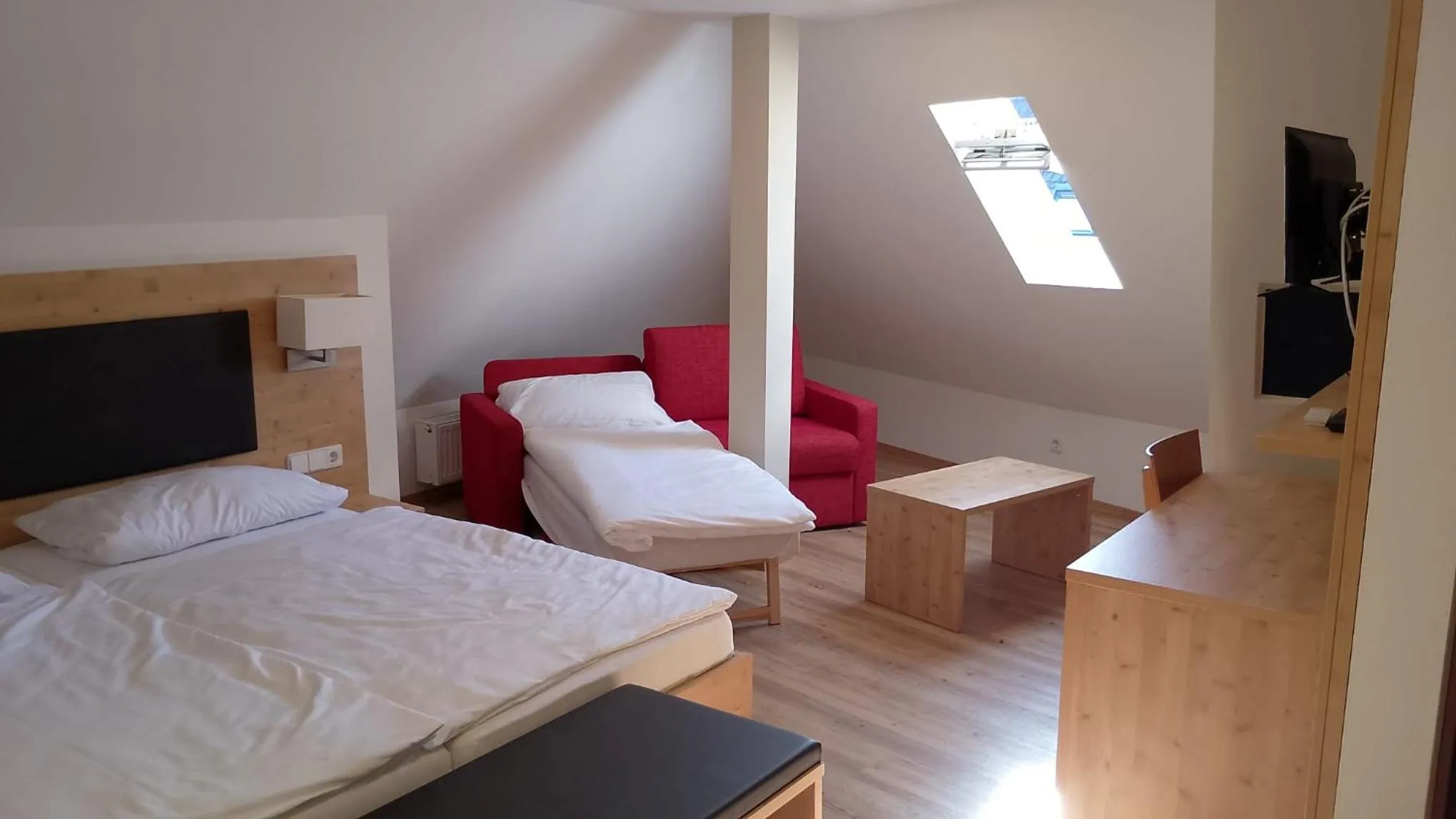 Bed in Hotel Zum Rebstock