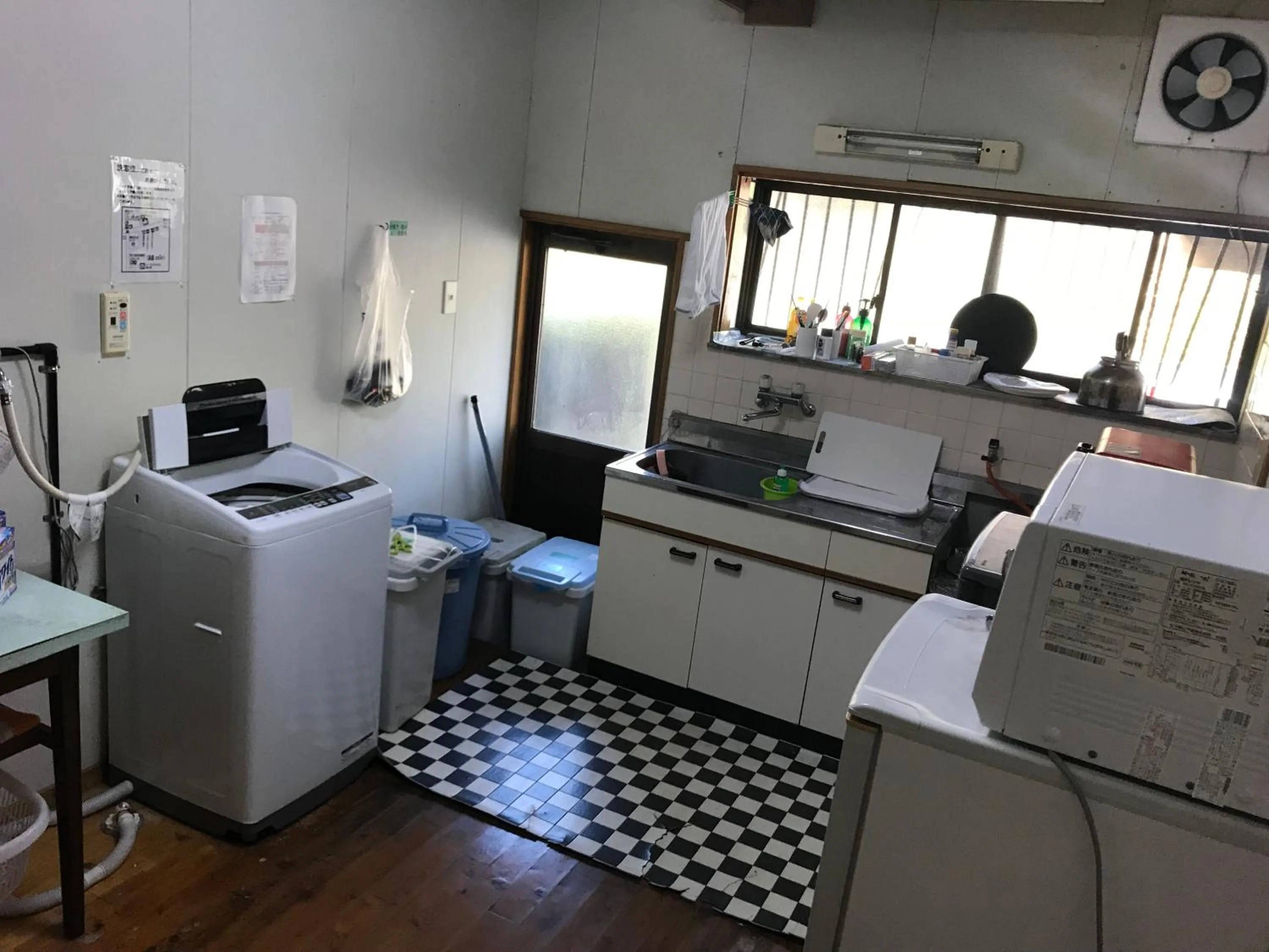 Communal kitchen in Minshuku Nodoka