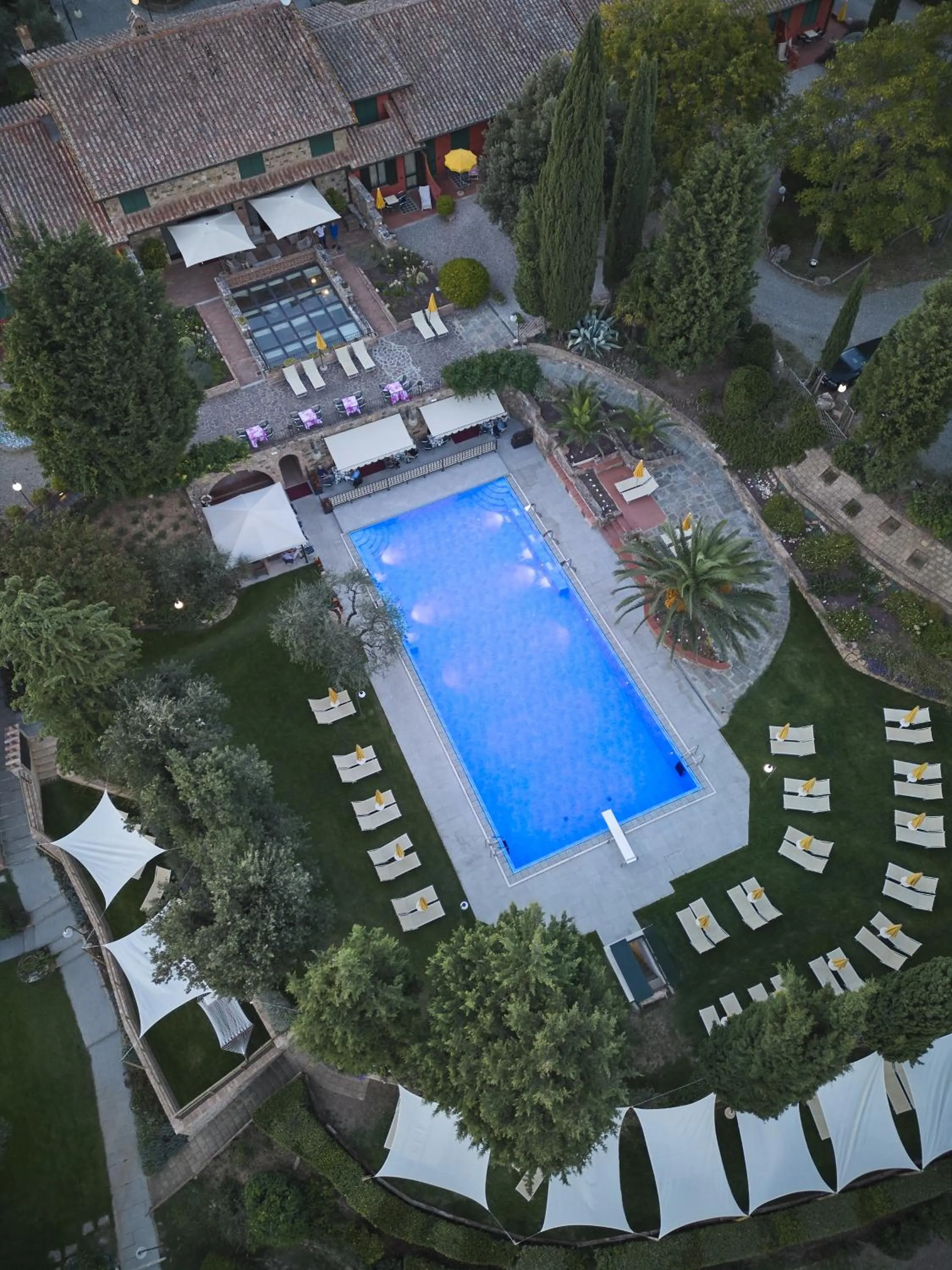 Swimming pool in Casanova - Wellness Center La Grotta Etrusca