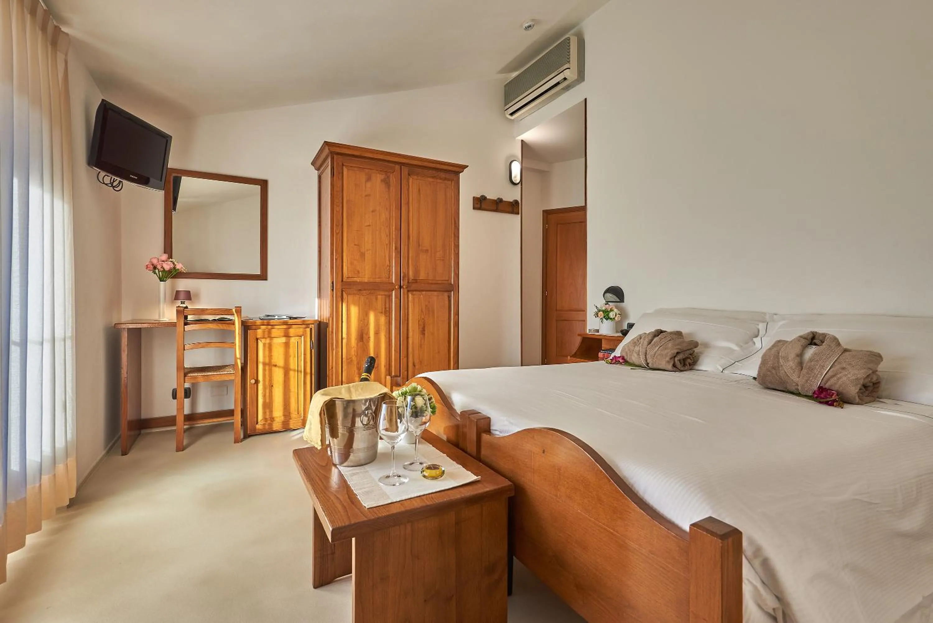 Bedroom, Bed in Casanova - Wellness Center La Grotta Etrusca