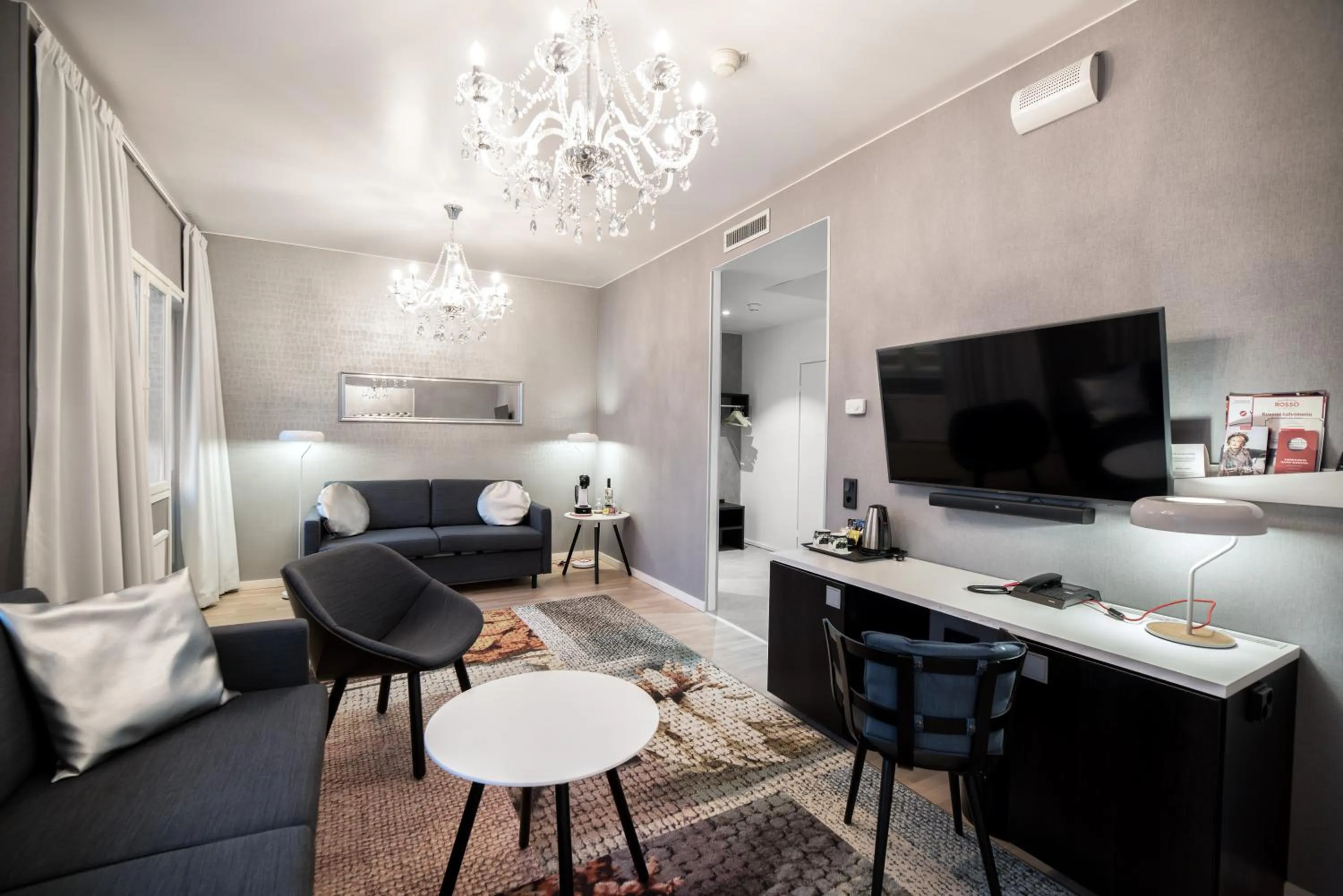 TV and multimedia in Original Sokos Hotel Vaakuna Pori