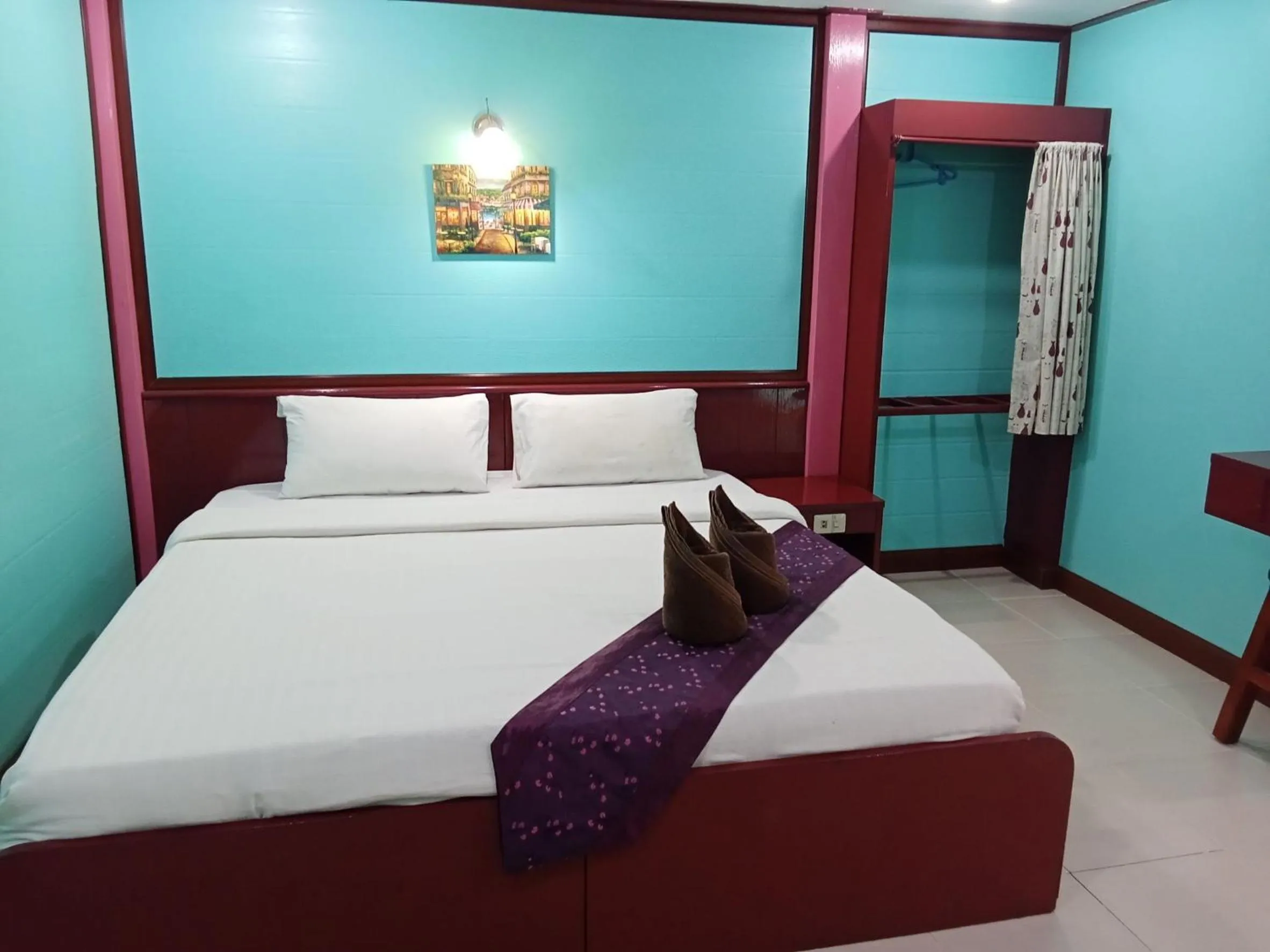 Bed in Haad Somboon House