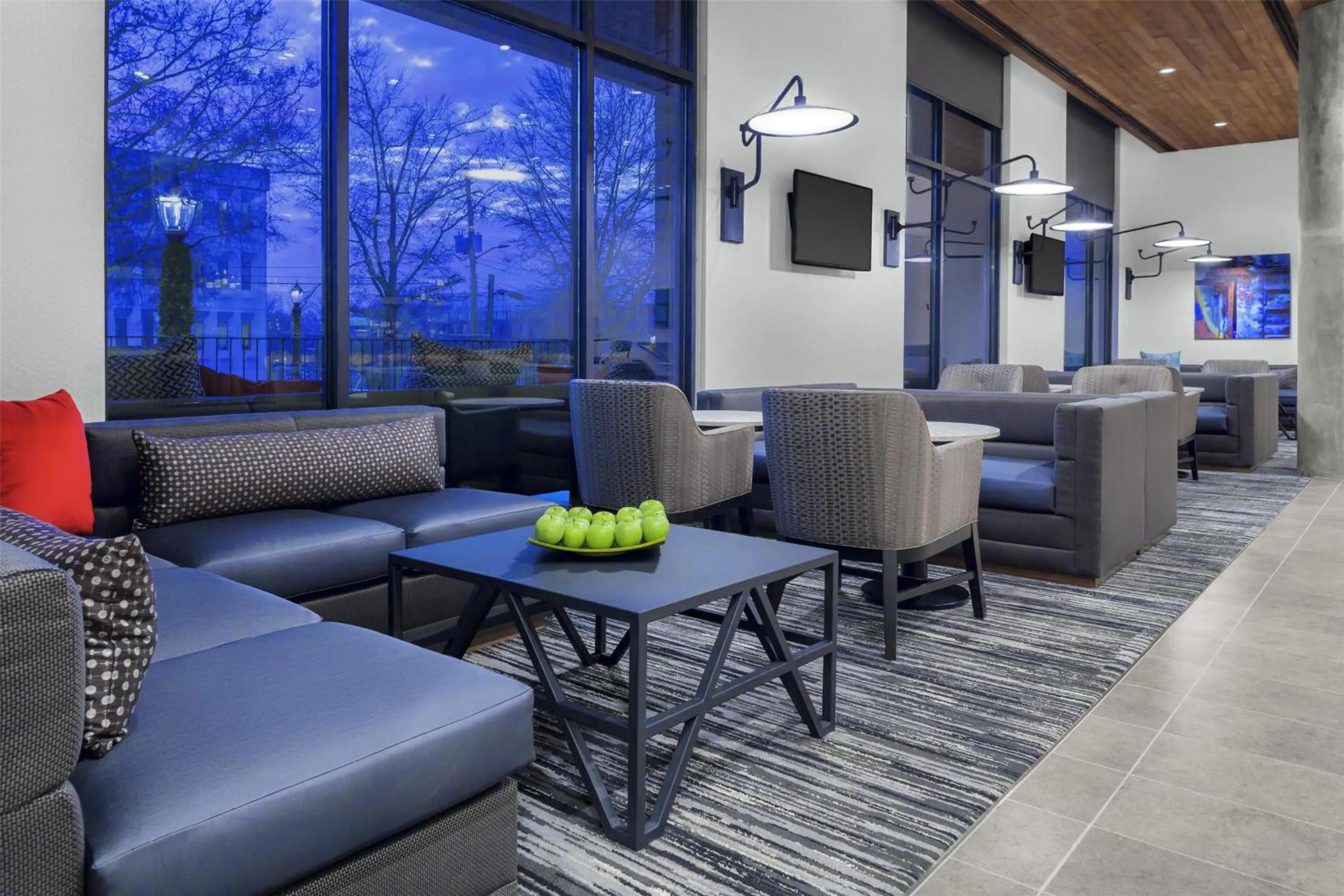 Lounge or bar in Hyatt Place Athens Downtown