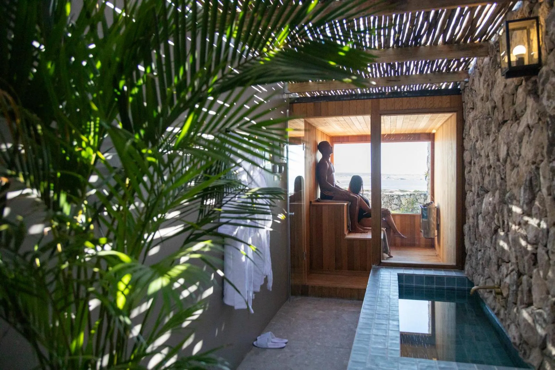 Abalone Hotel & Villas