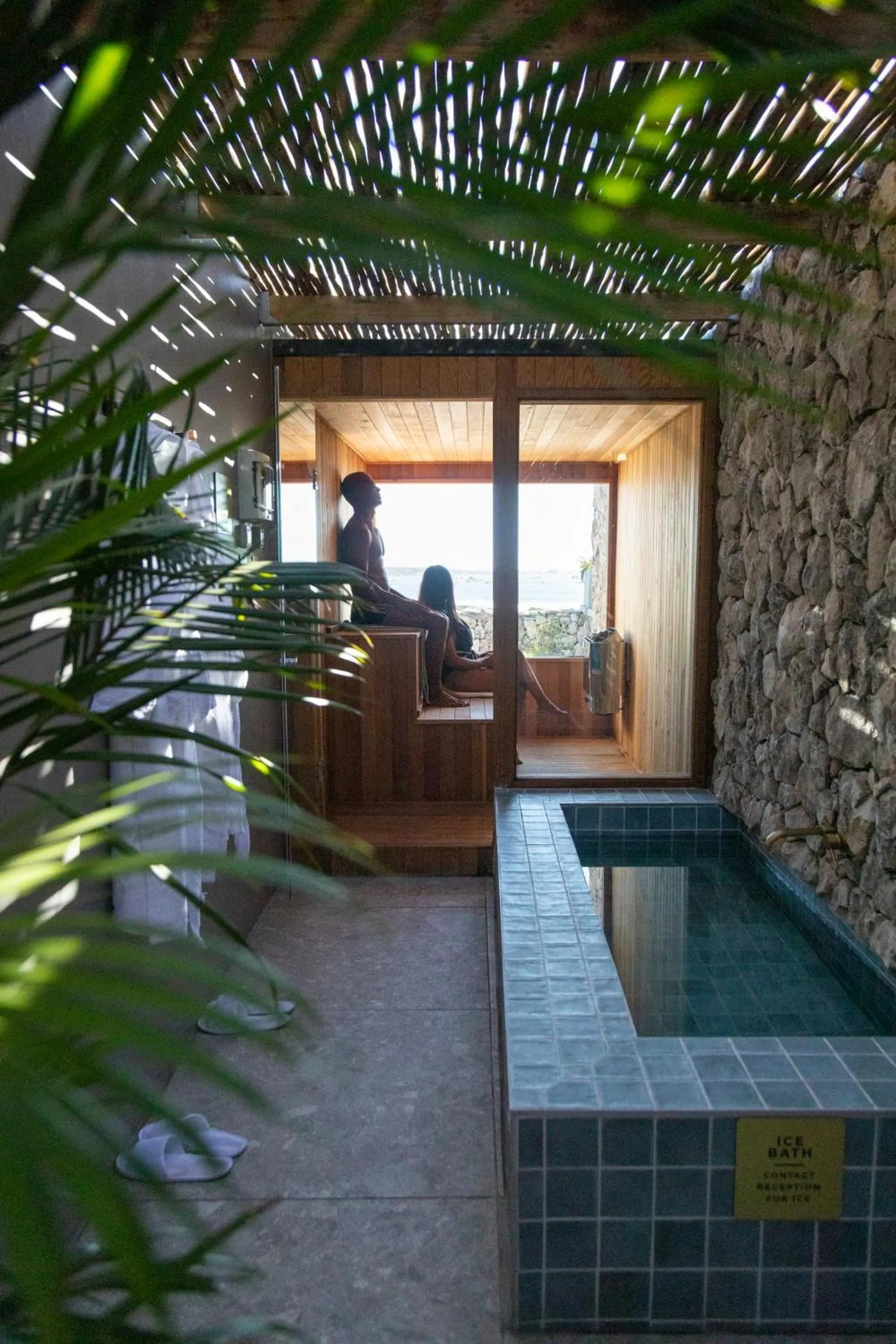 Abalone Hotel & Villas