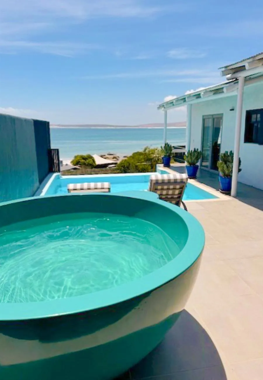 Hot Tub in Abalone Hotel & Villas
