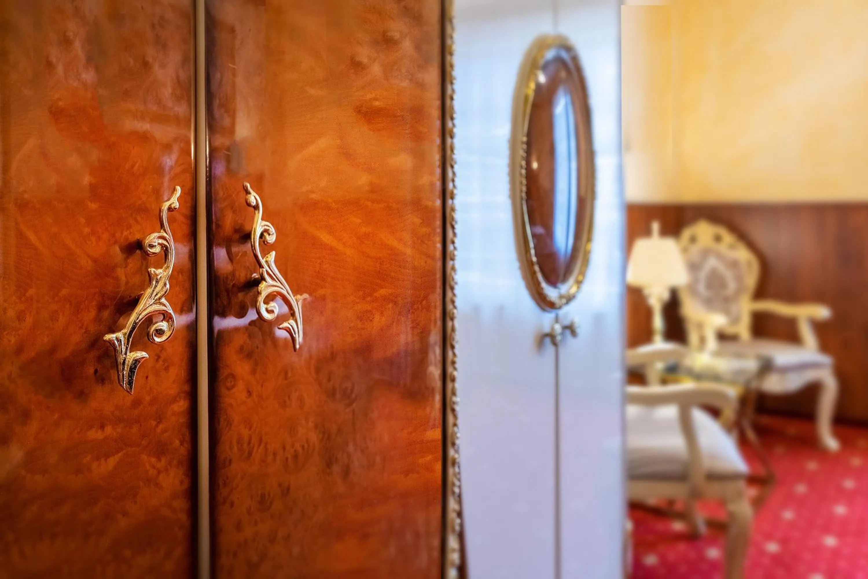 Decorative detail in Hansa Hotel