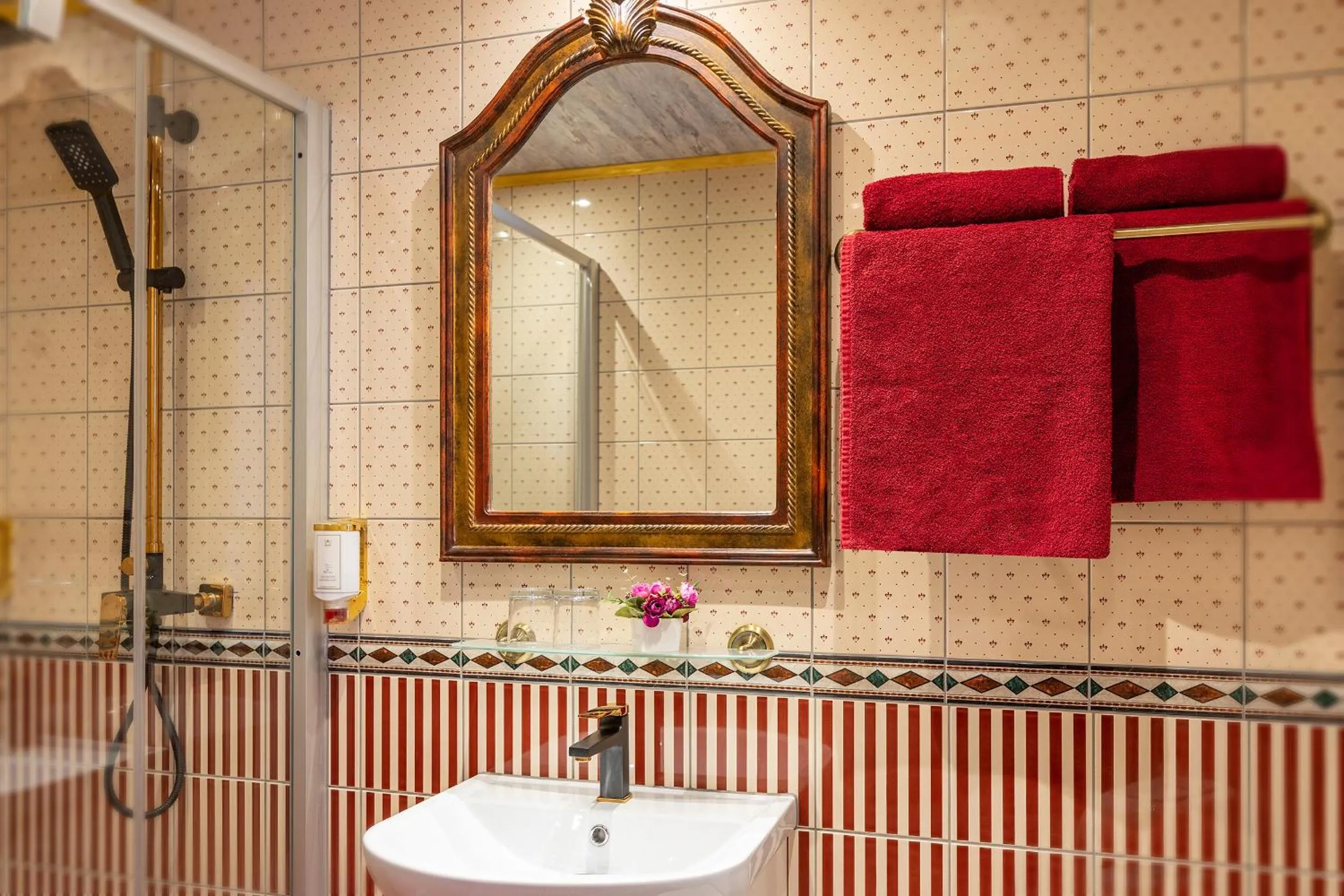 Bathroom in Hansa Hotel