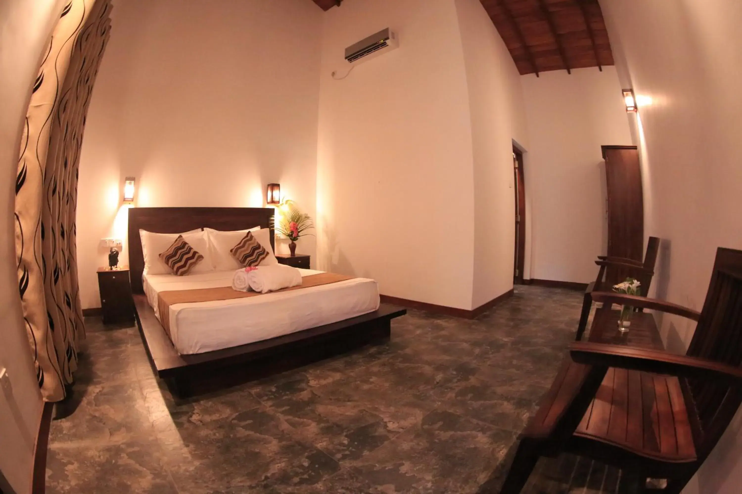 Double Room with Pool View - single occupancy in Villa Hiriketiya Double Room with Pool View - single occupancy in Villa Hiriketiya