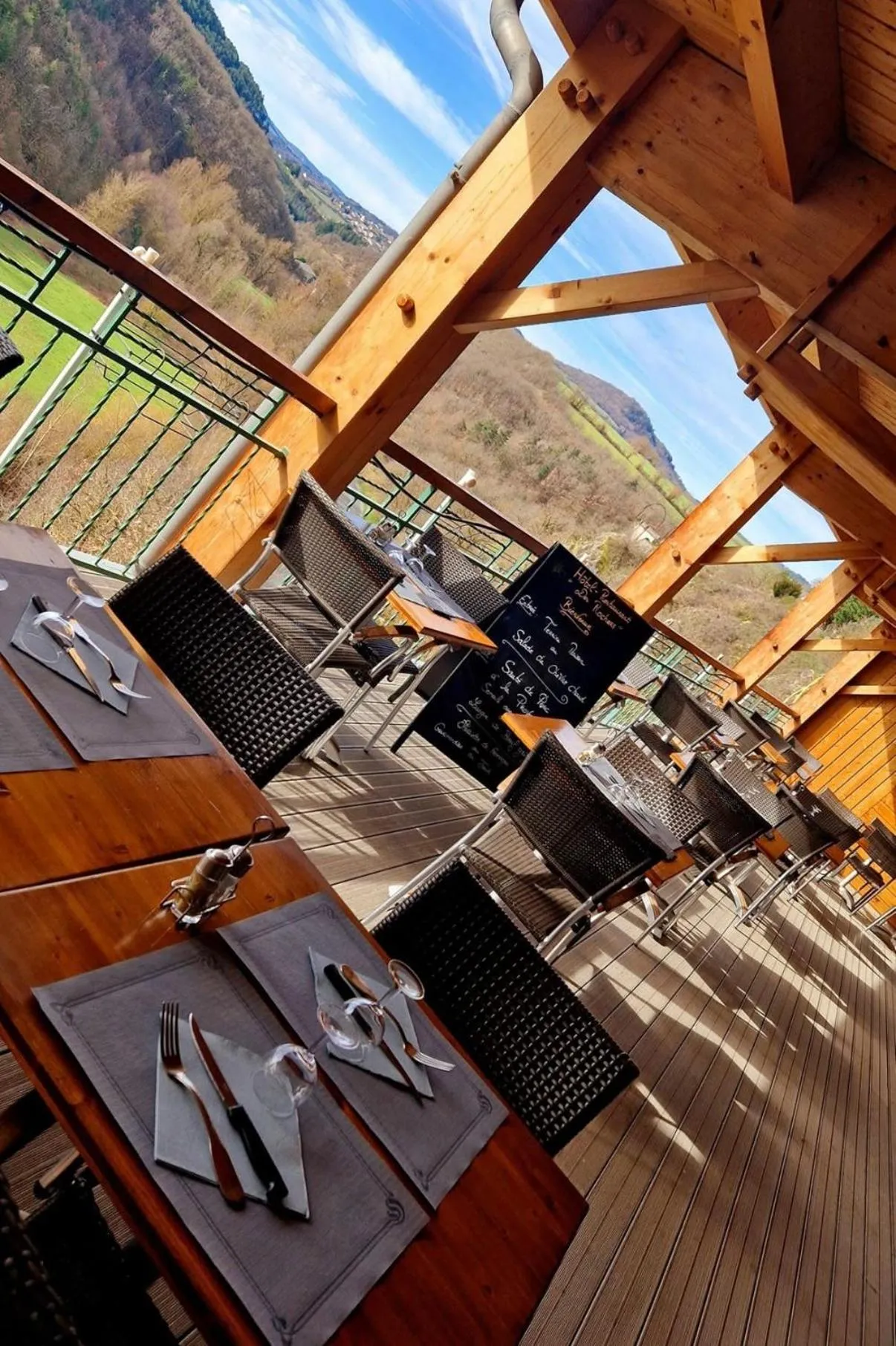 Property building in Hôtel Des Rochers