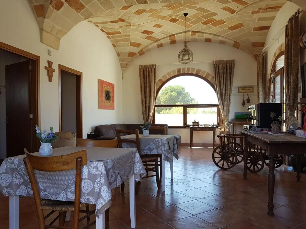 Communal lounge/ TV room in La Dimora dei Conti