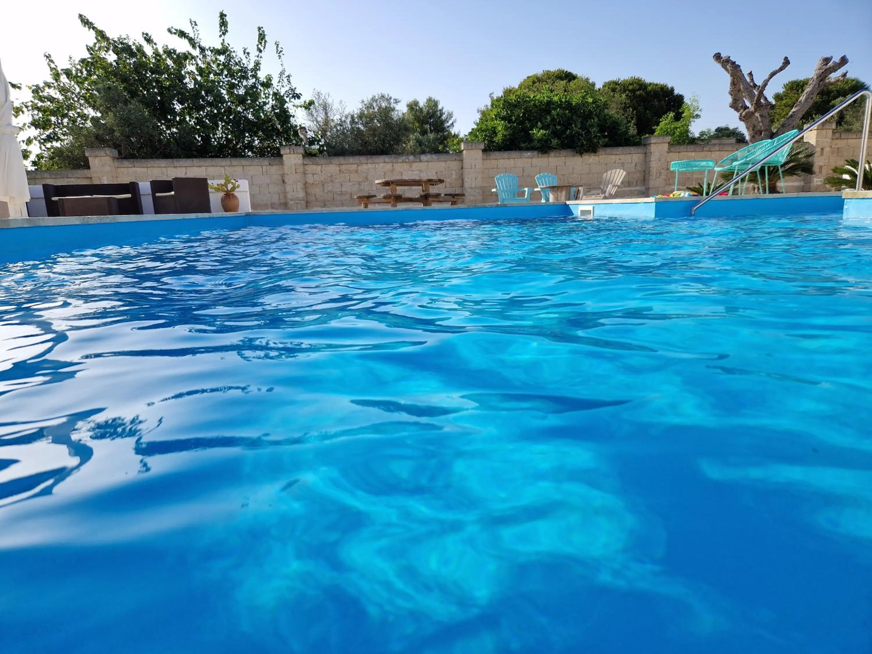 Swimming pool in La Dimora dei Conti