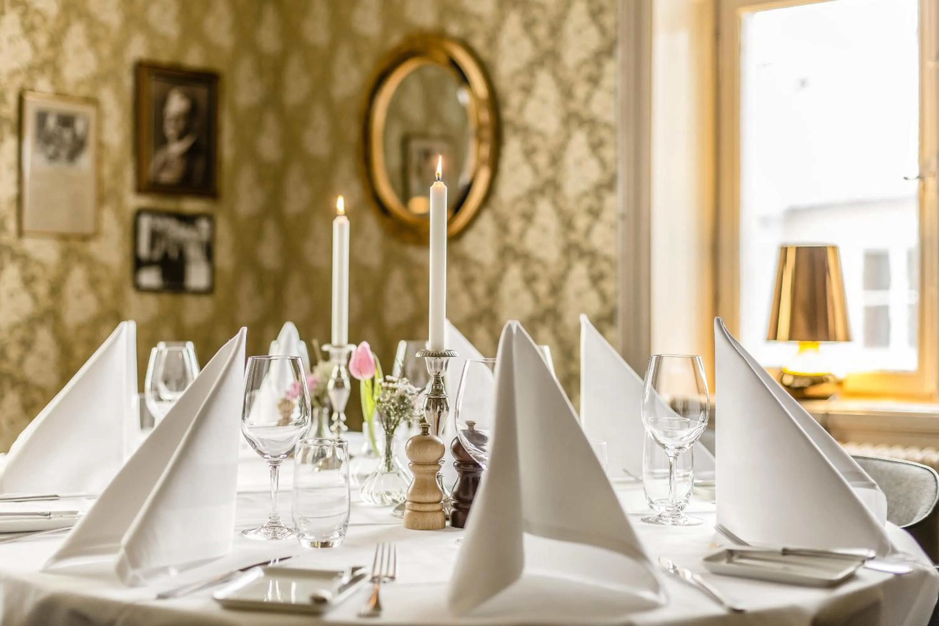 Food and drinks in Såstaholm Hotell & Konferens