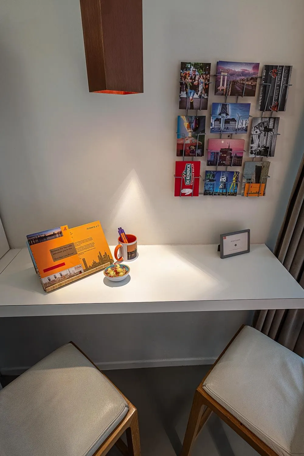 Seating area in Antwerp For Two B&B