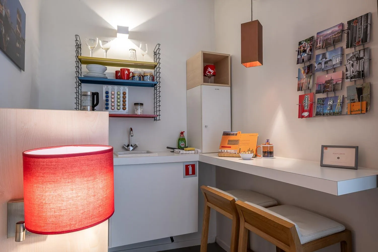 Kitchen or kitchenette in Antwerp For Two B&B