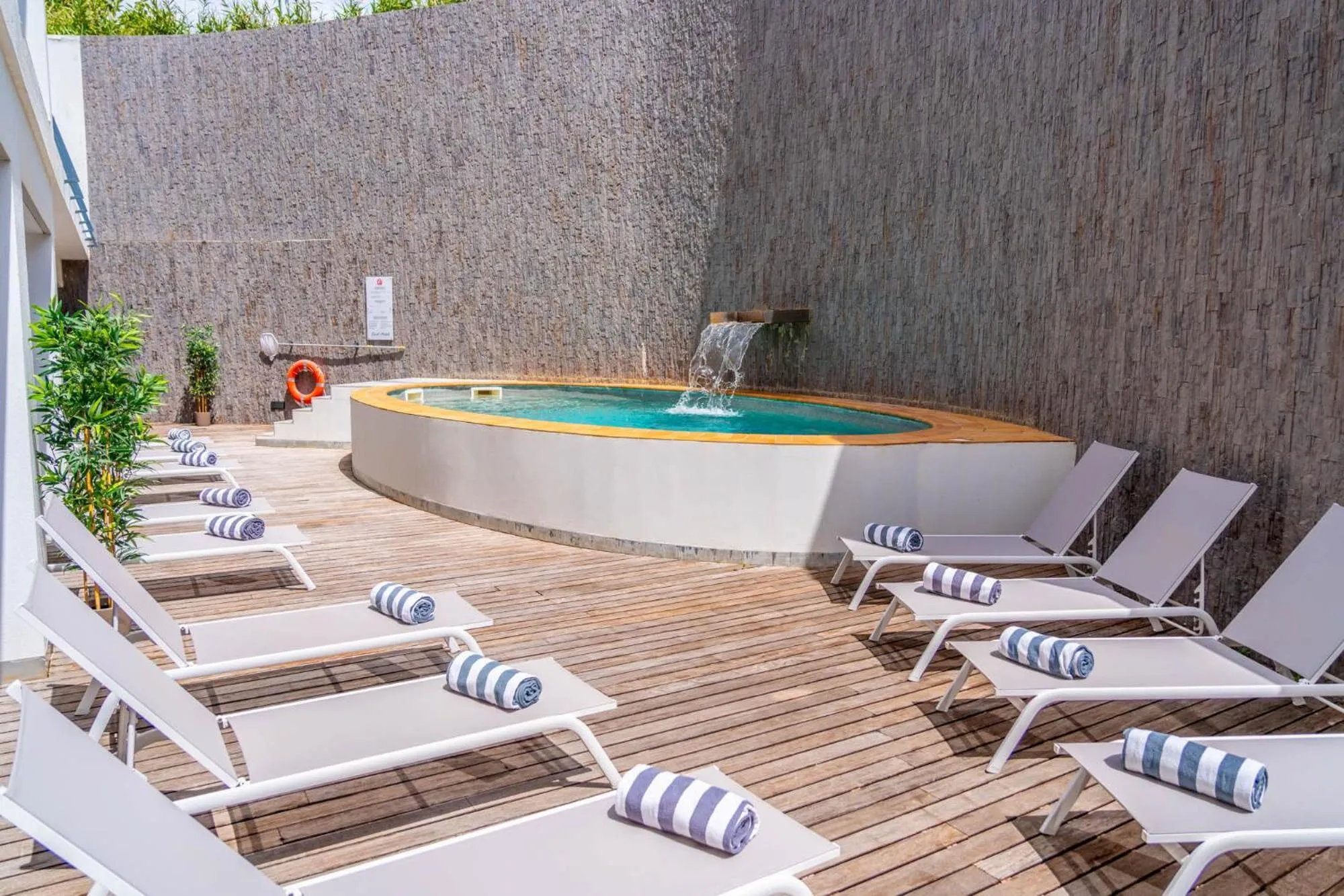 Swimming pool in Villa Doris Suites