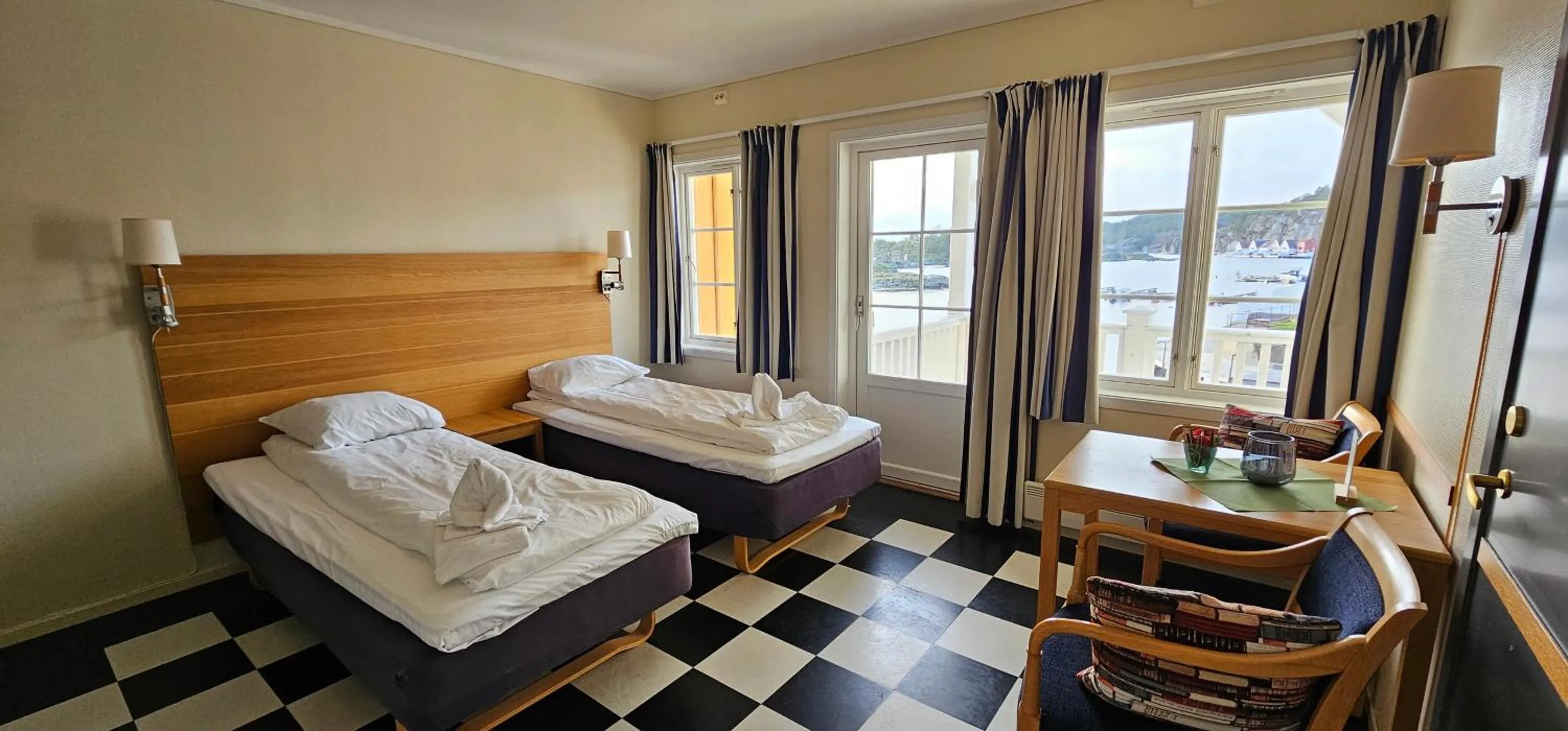 Bed in Hotel Lyngørporten