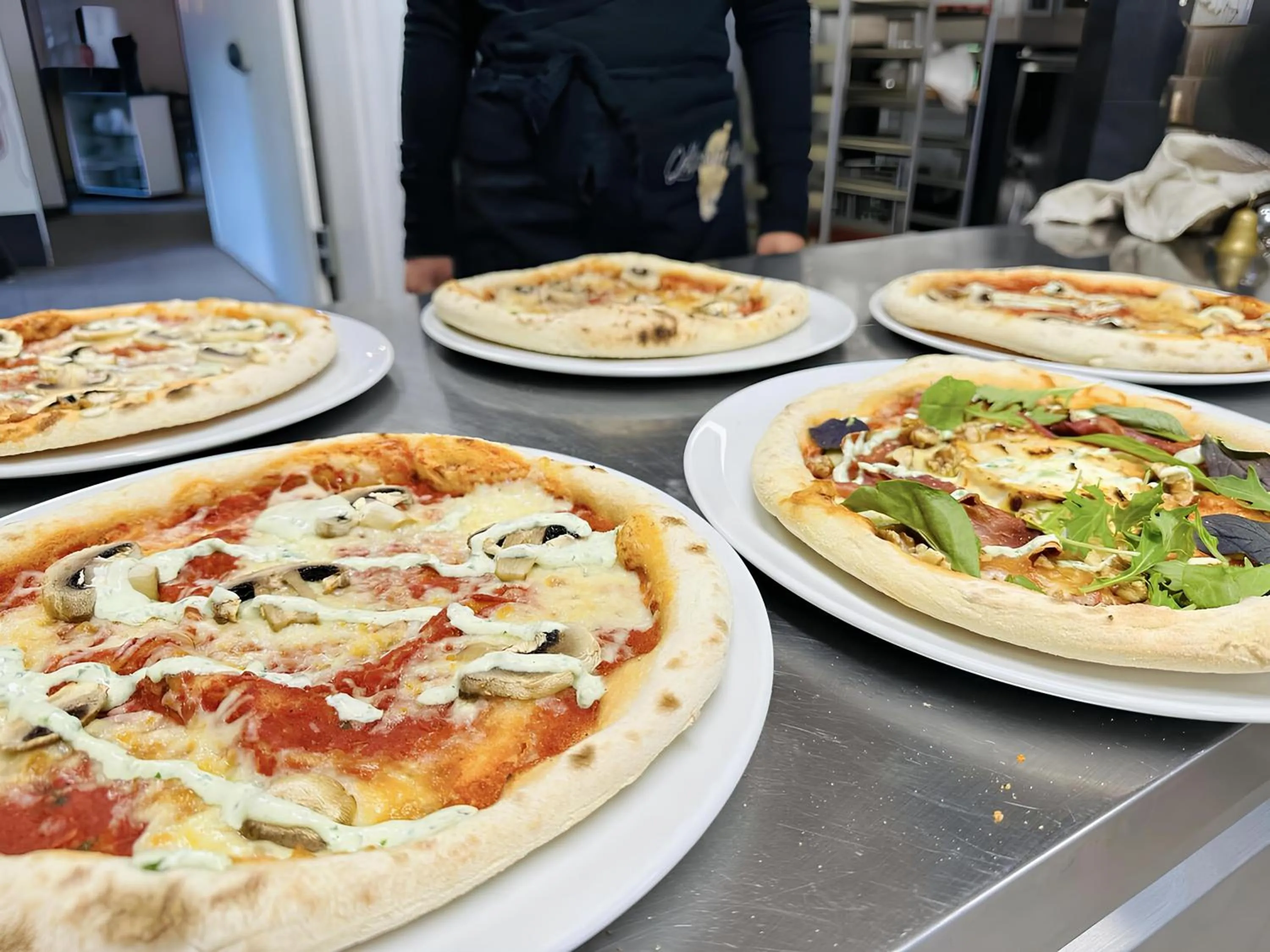 Restaurant/places to eat in STF Hostel Lärbro/Grannen