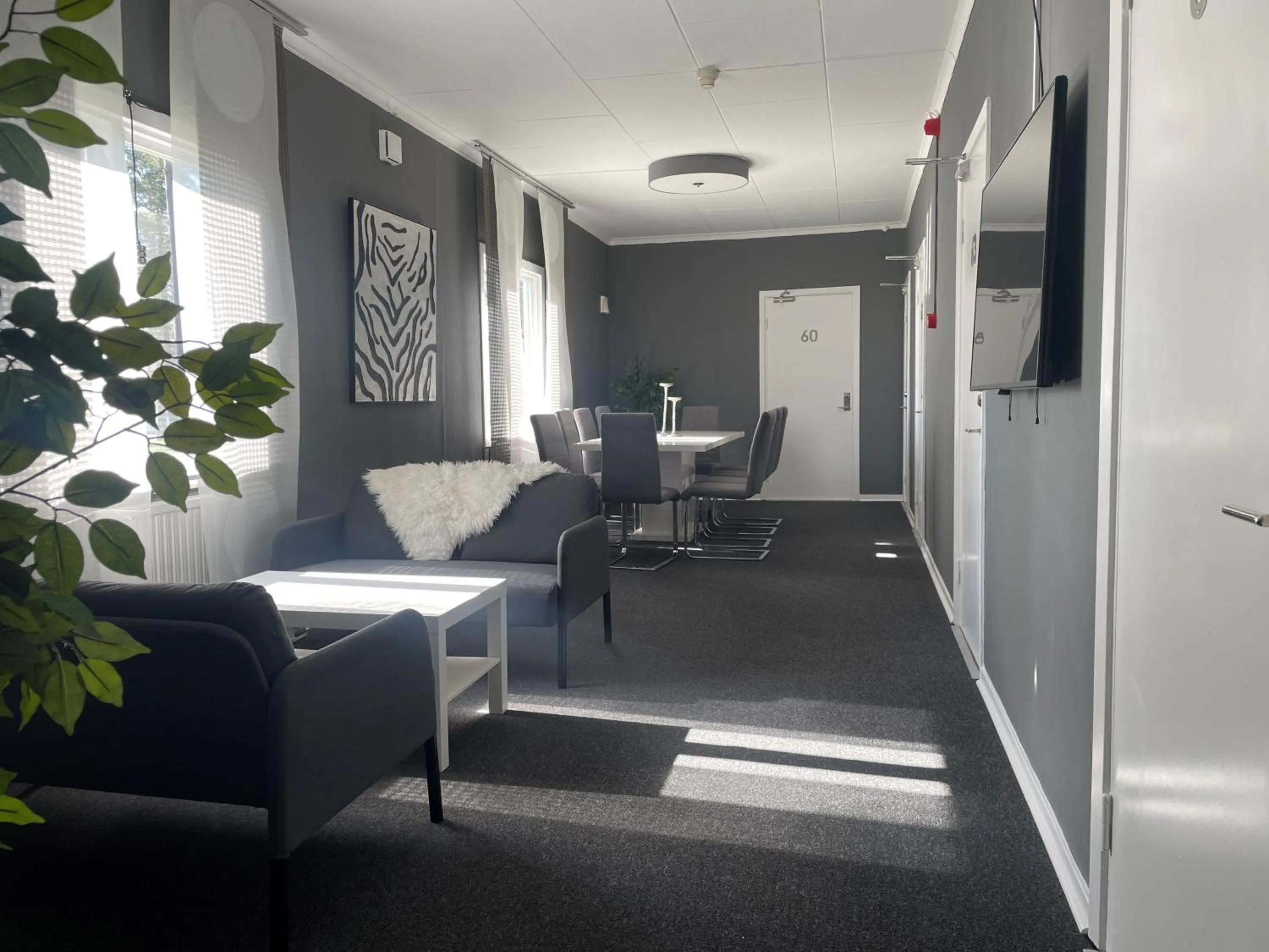 Communal lounge/ TV room in STF Hostel Lärbro/Grannen