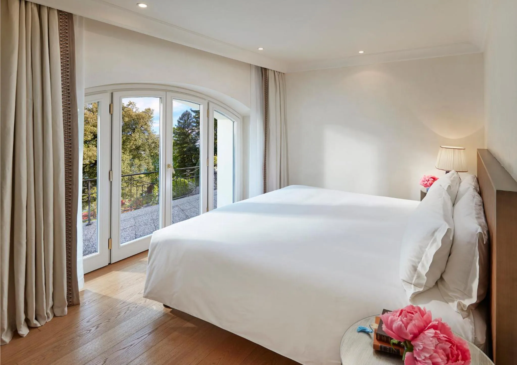 Bedroom, Bed in Mandarin Oriental, Lago di Como