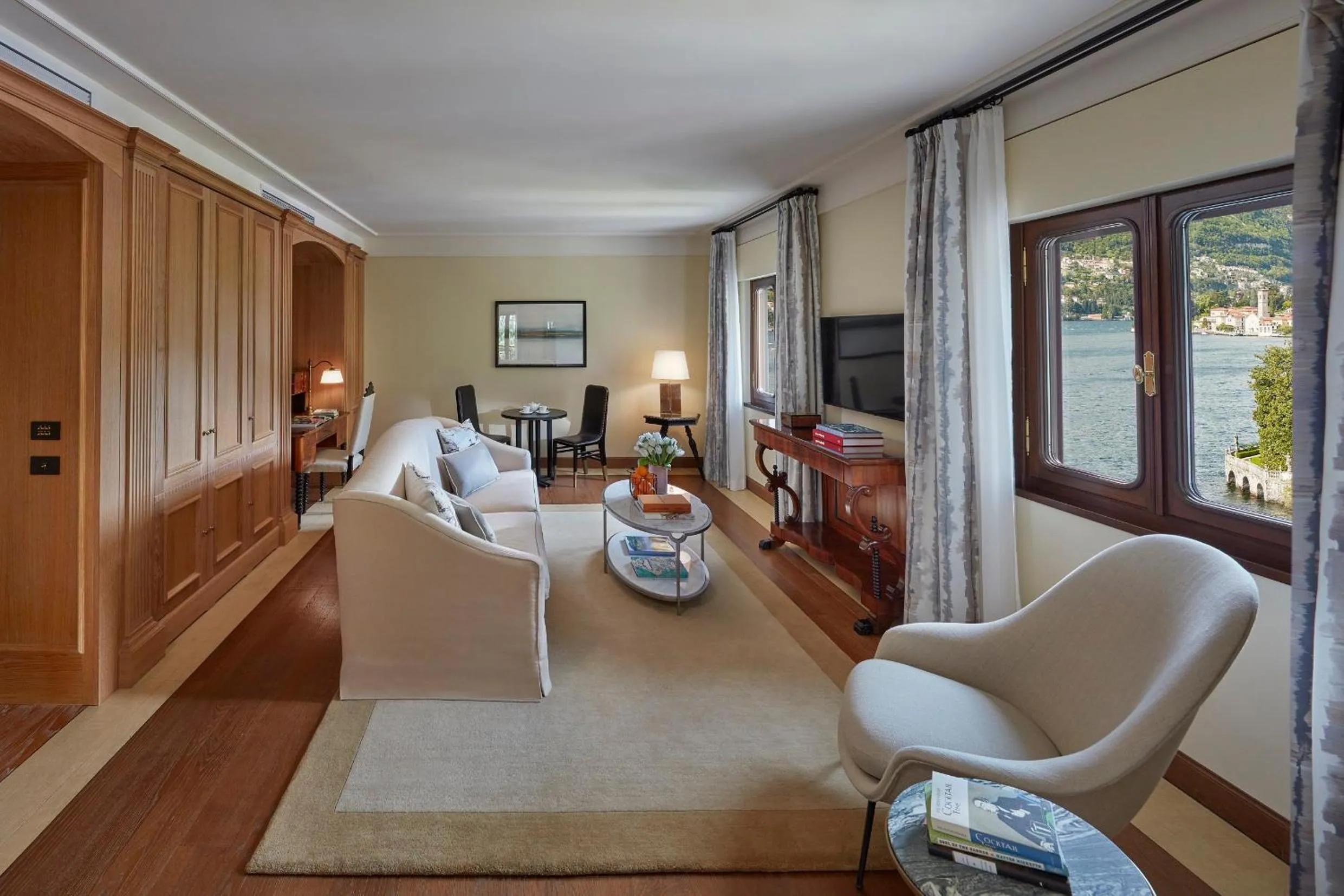 Photo of the whole room in Mandarin Oriental, Lago di Como