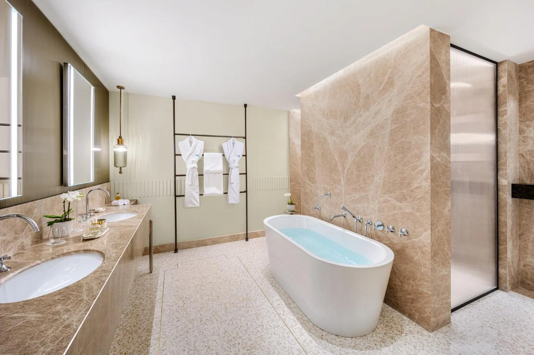 Bathroom in Mandarin Oriental, Lago di Como