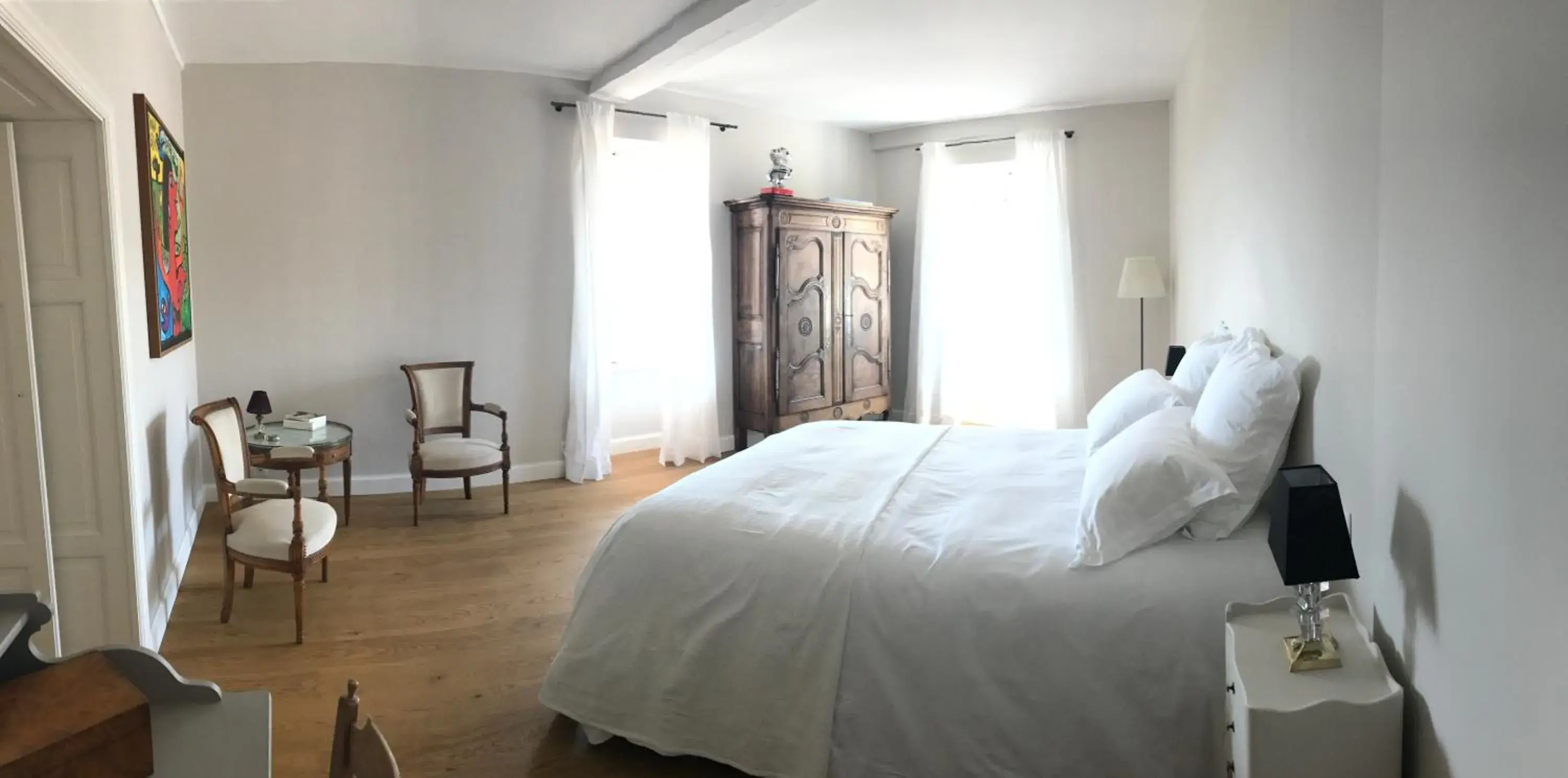 Deluxe Double Room with Bath - single occupancy in Chambres d'hôtes Vers la Croix Deluxe Double Room with Bath - single occupancy in Chambres d'hôtes Vers la Croix