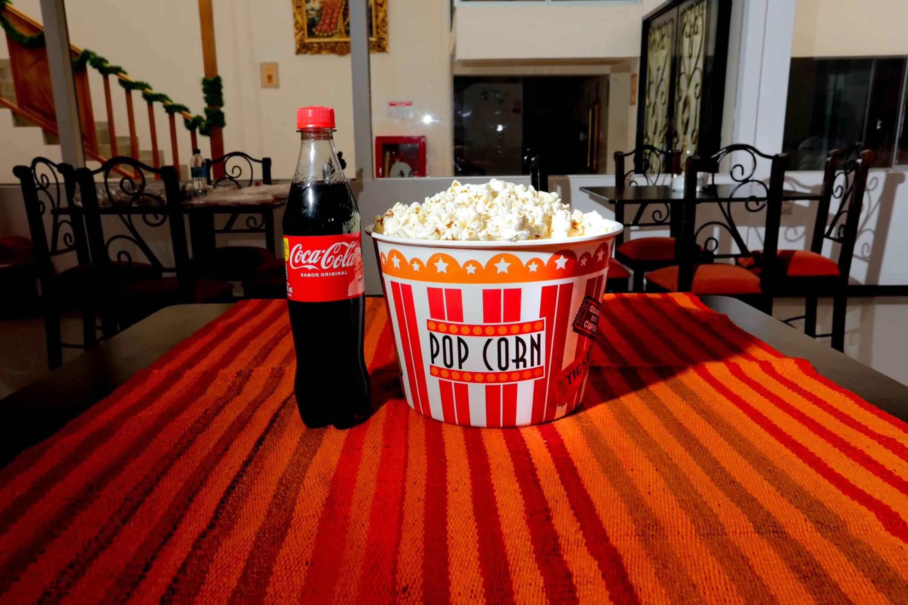 Restaurant/places to eat in Koyllur Inn