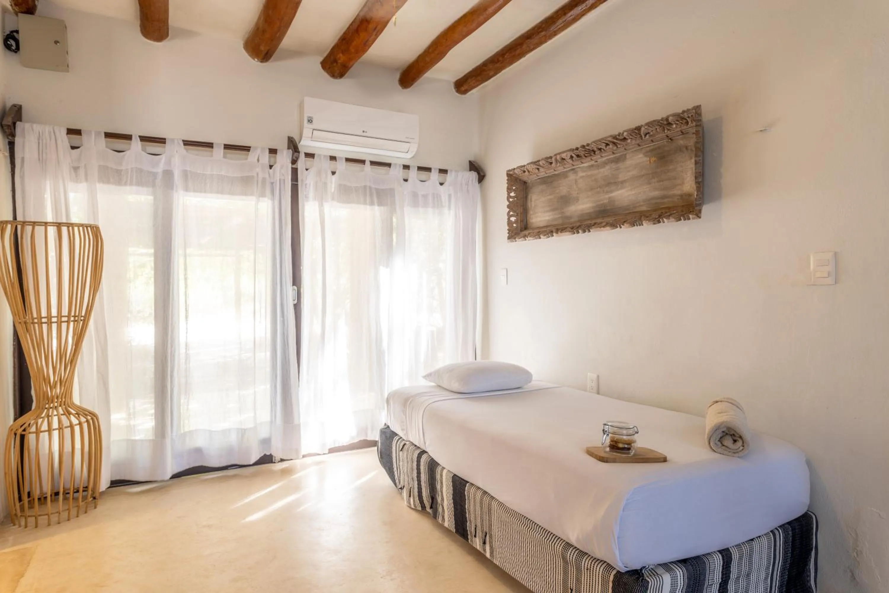 Bed in Hotel Villas Flamingos