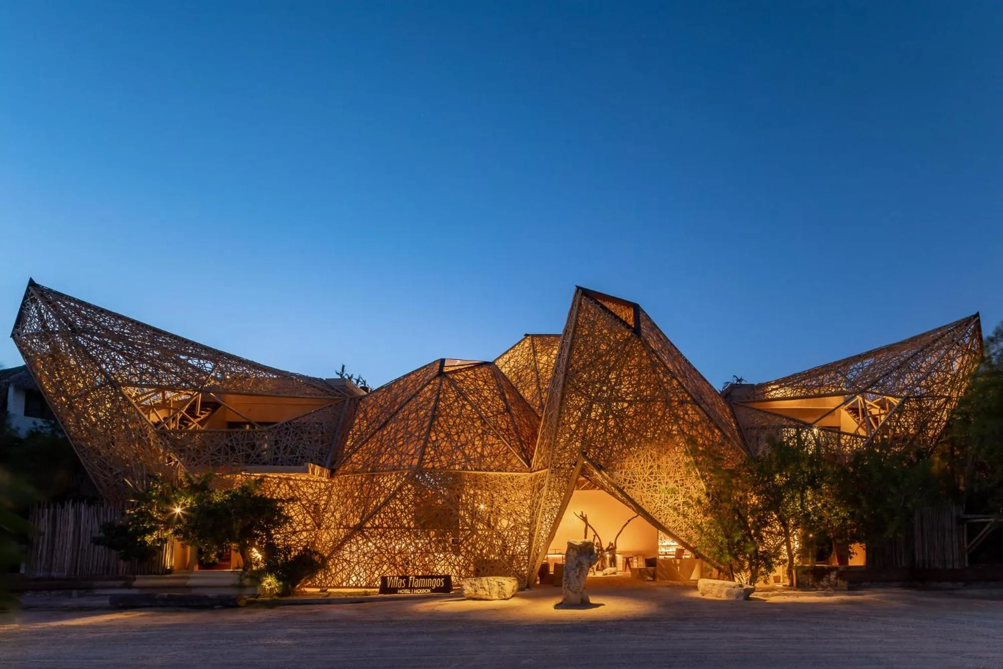 Property building in Hotel Villas Flamingos