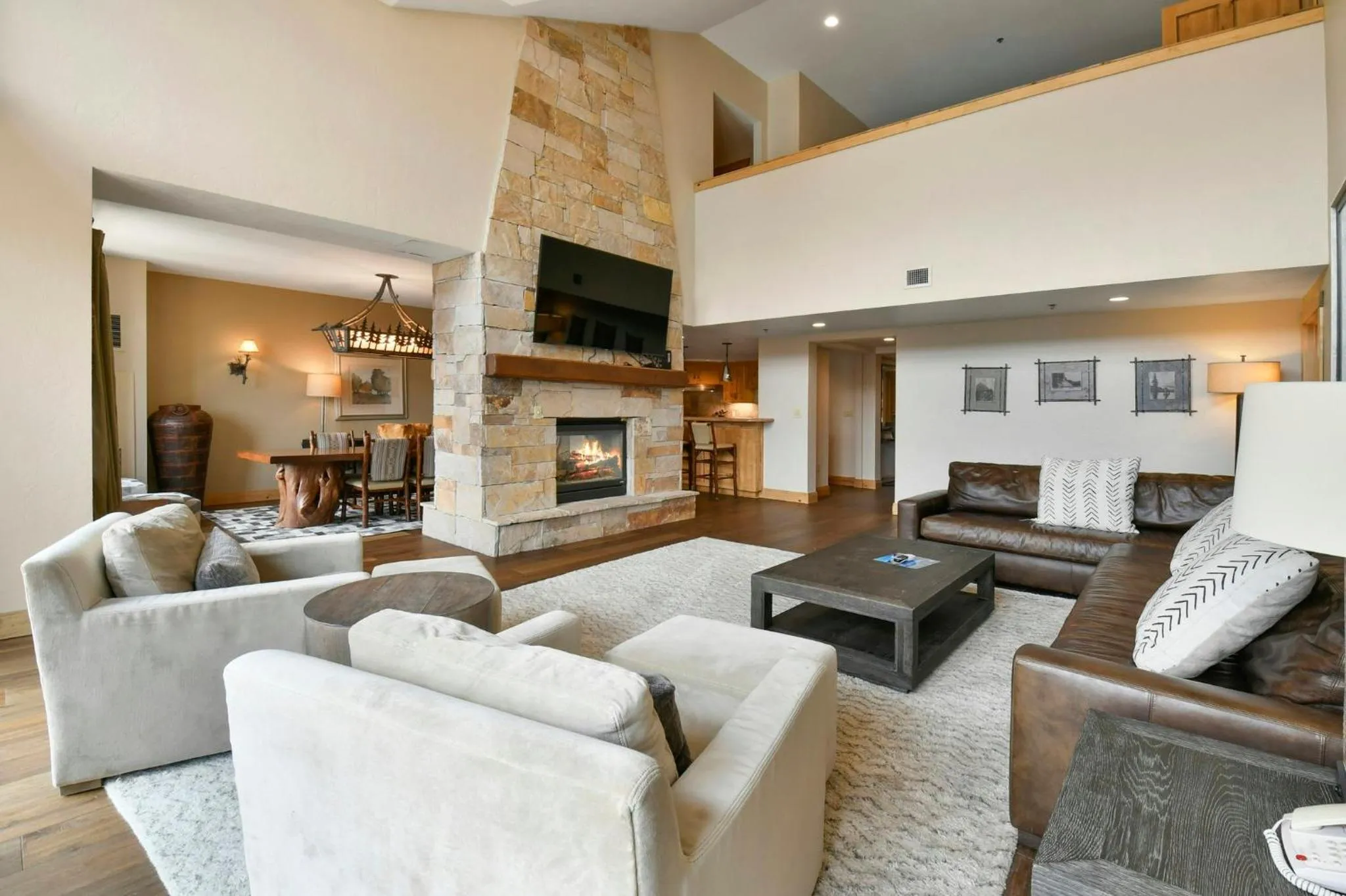 Living room in Grand Summit Hotel - Canyons Village, a RockResort