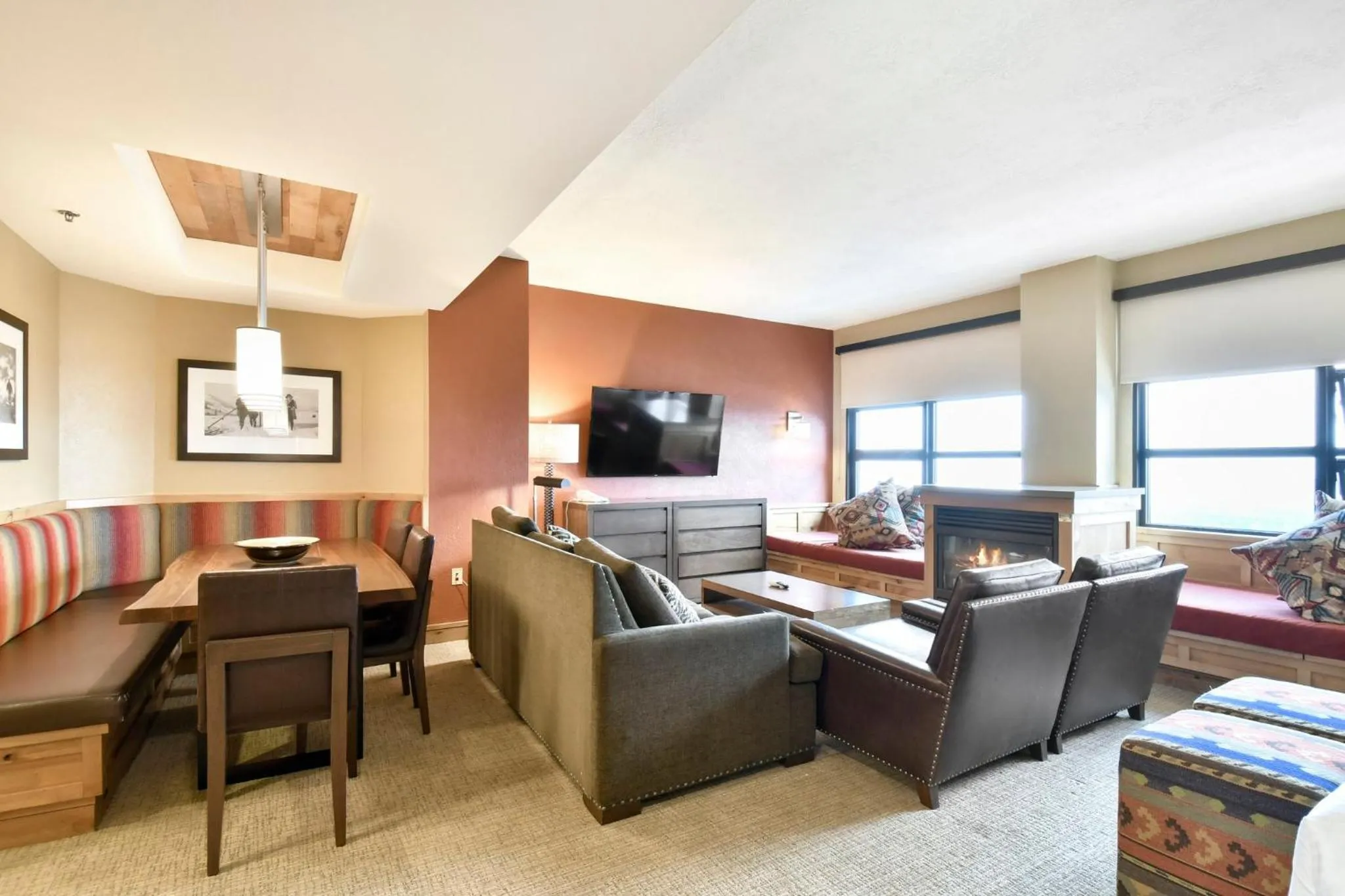 Living room in Grand Summit Hotel - Canyons Village, a RockResort