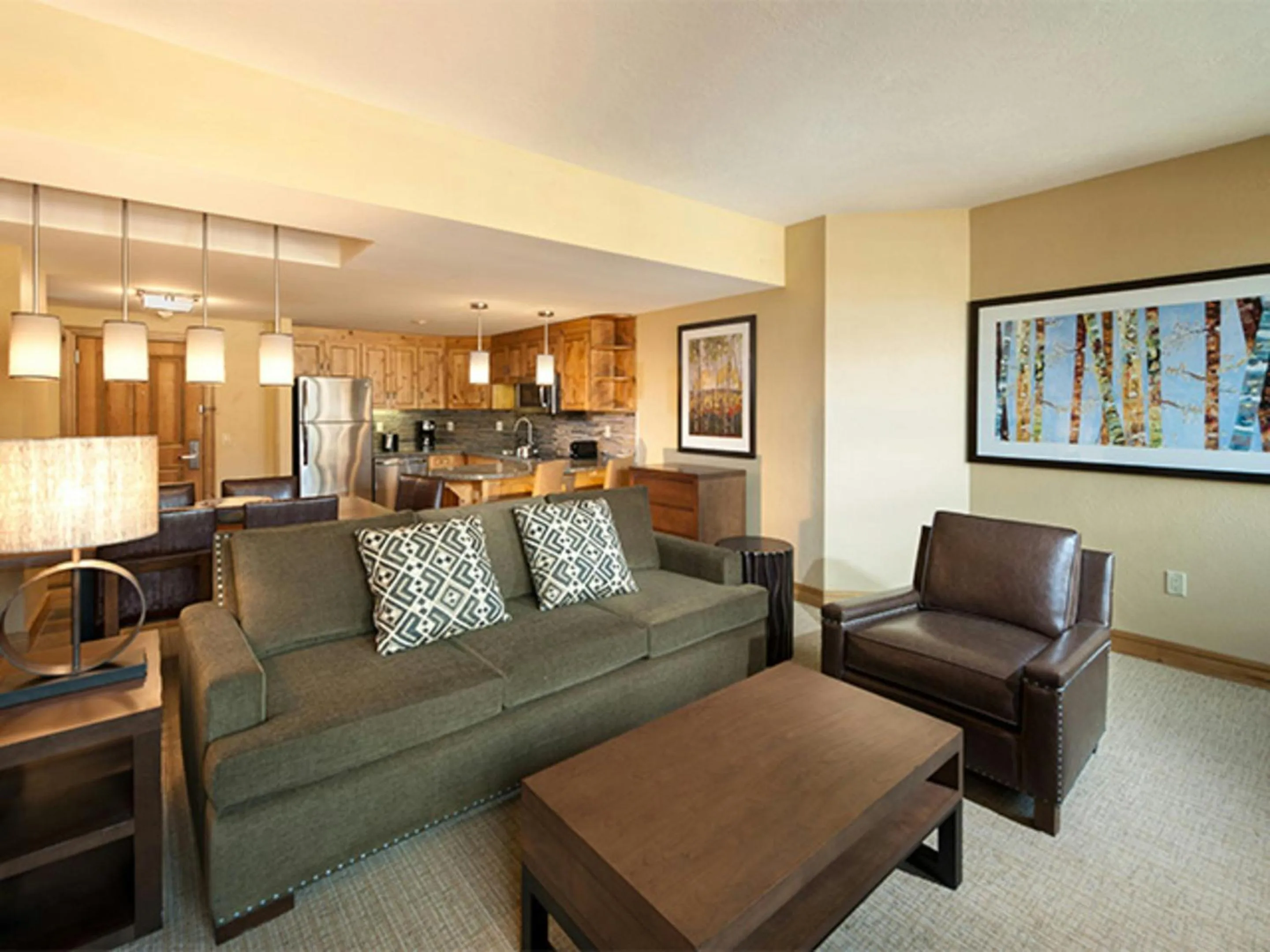 Living room in Grand Summit Hotel - Canyons Village, a RockResort
