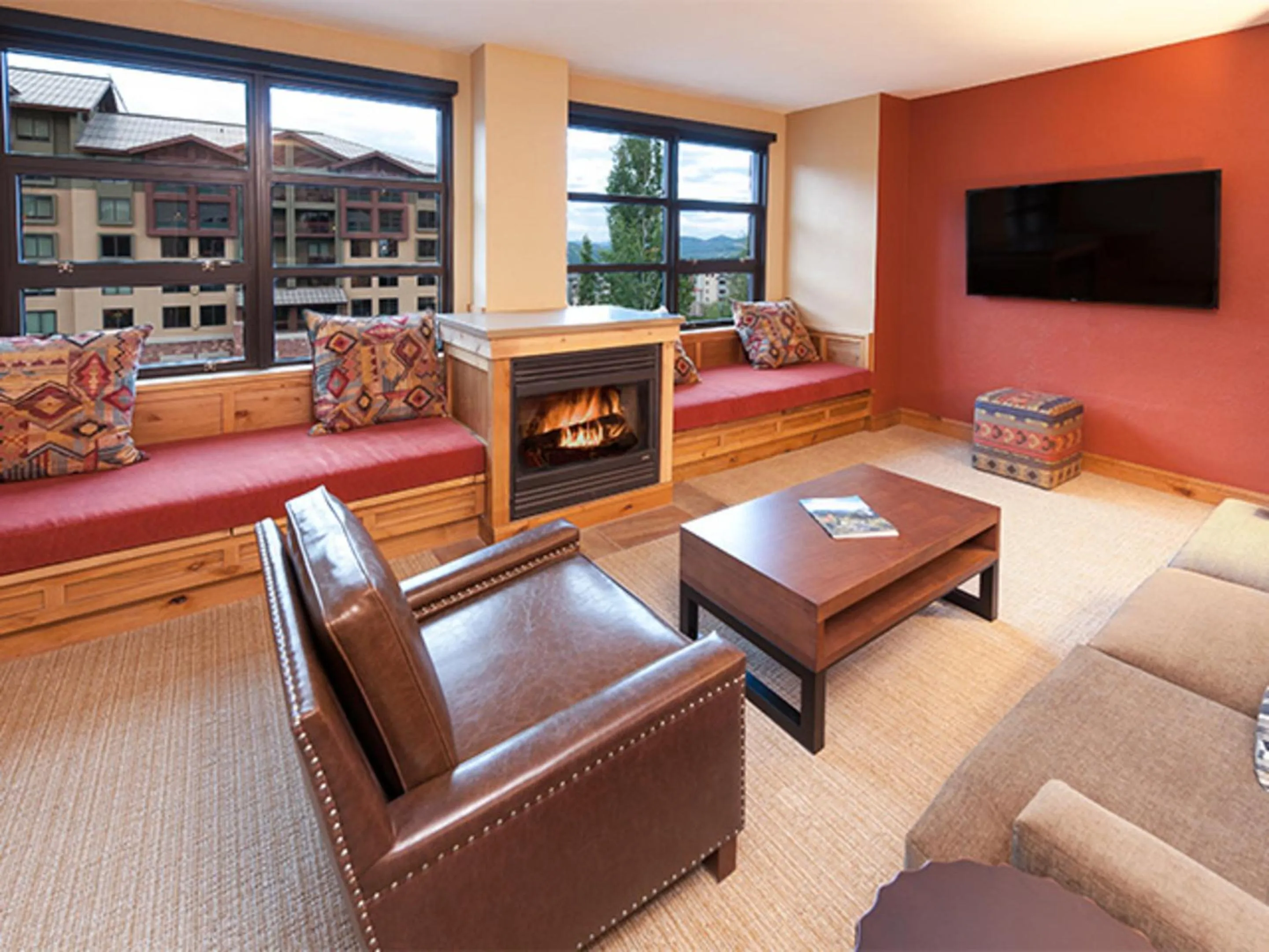 Living room in Grand Summit Hotel - Canyons Village, a RockResort