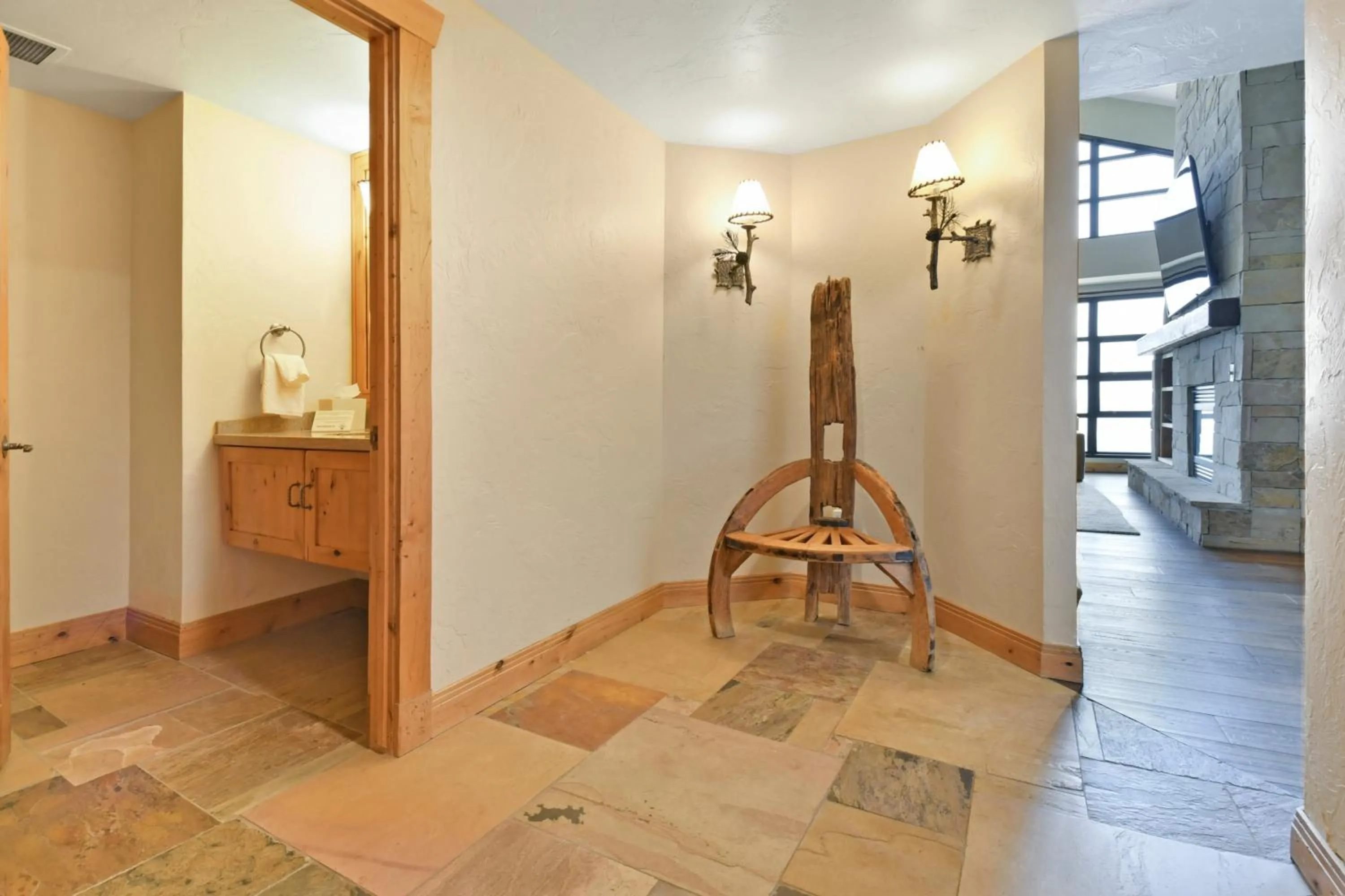 Grand Summit Hotel - Canyons Village, a RockResort