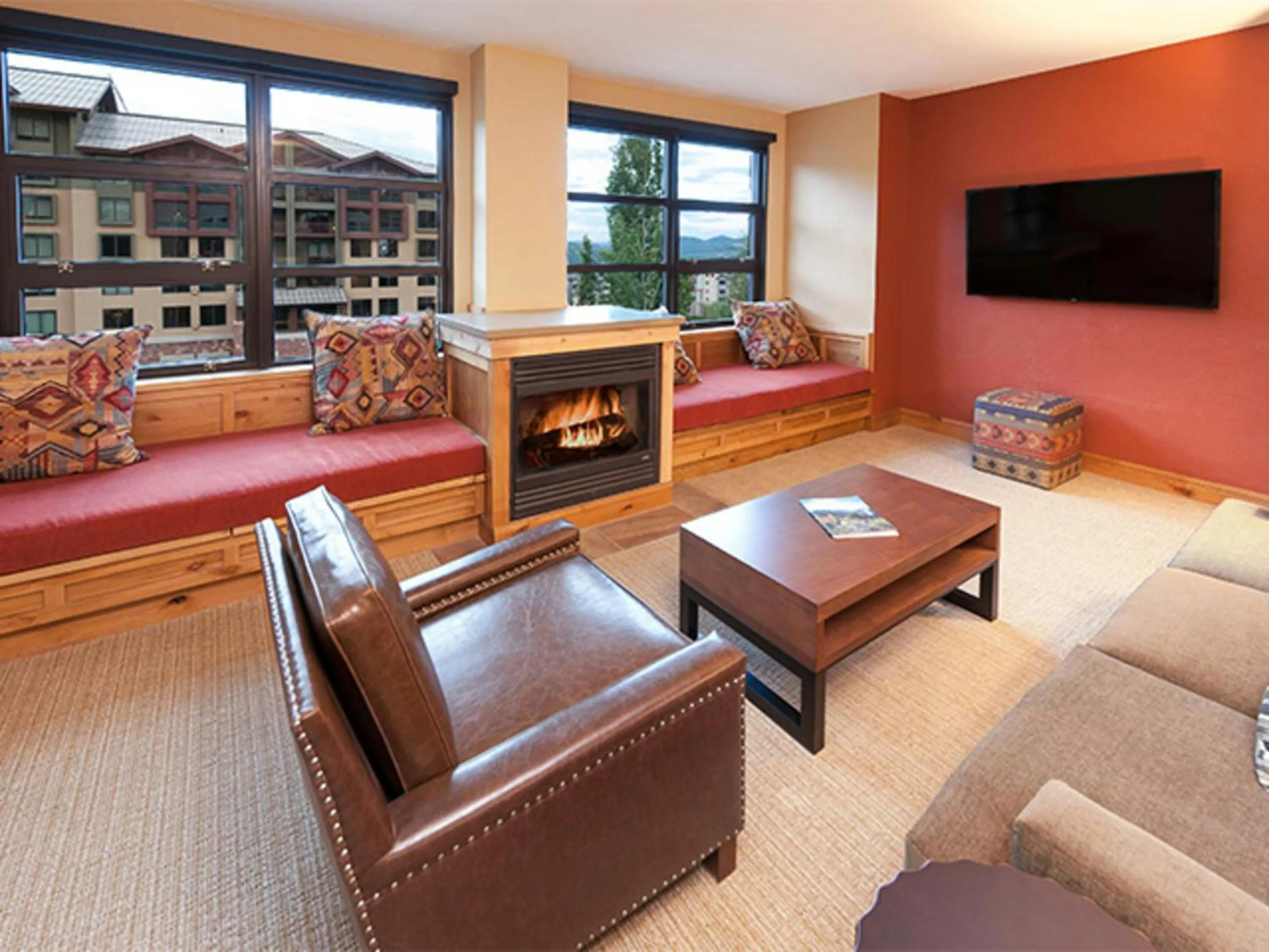 Living room in Grand Summit Hotel - Canyons Village, a RockResort