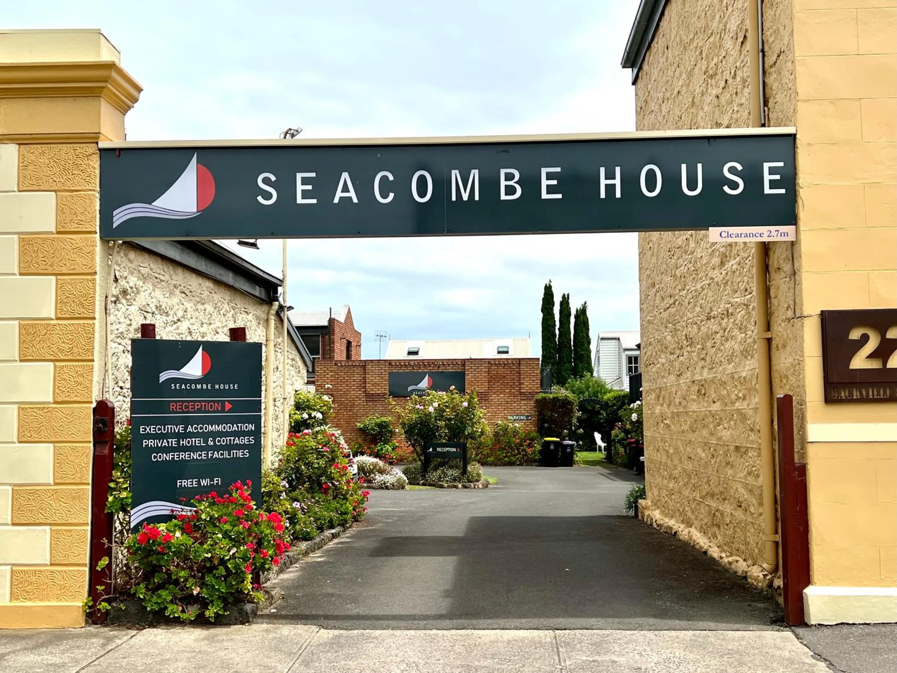 Property building in Seacombe House Motor Inn Port Fairy