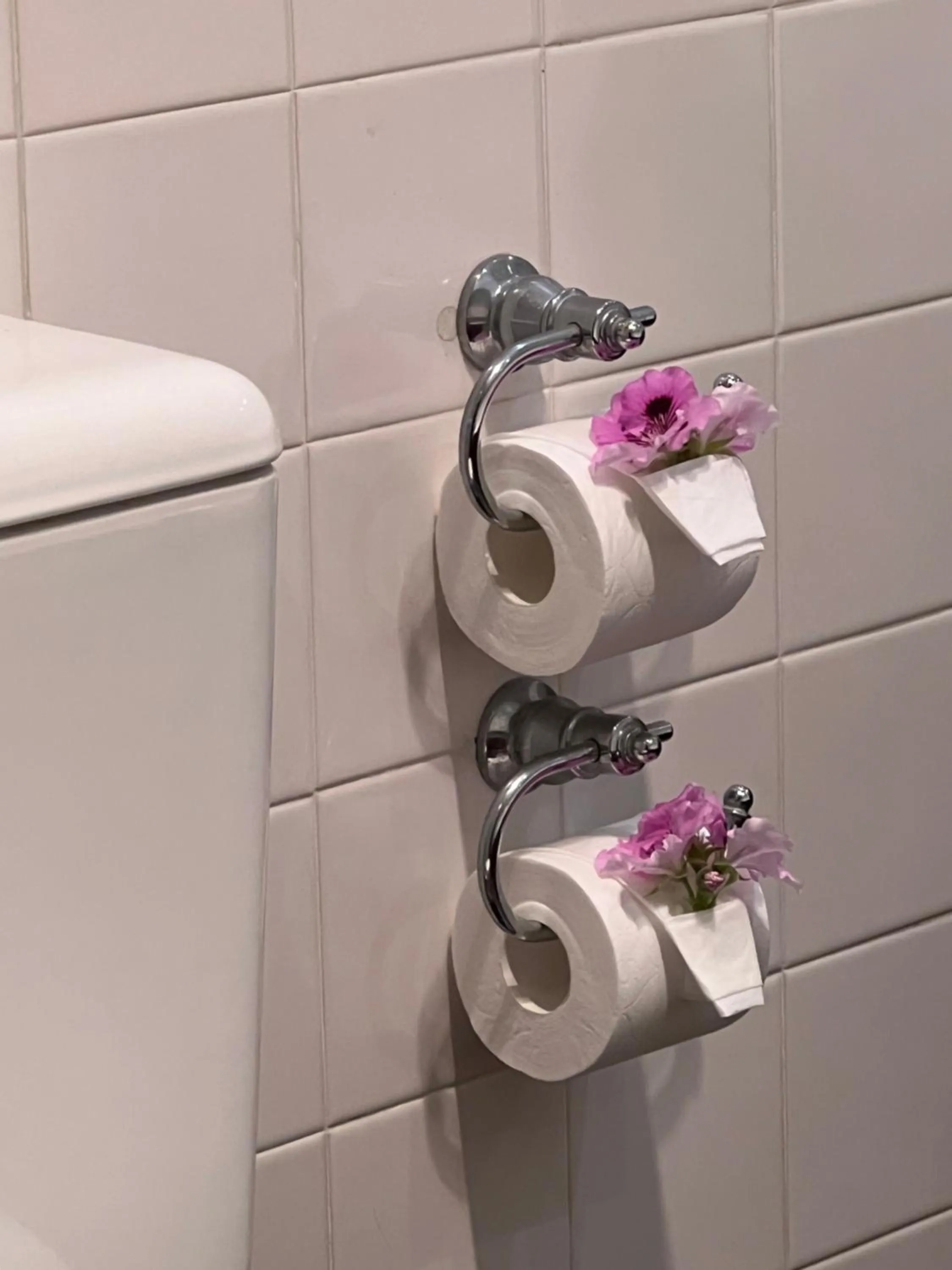 Bathroom in Seacombe House Motor Inn Port Fairy