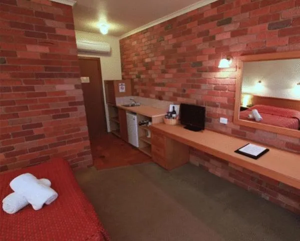 Bedroom, Bed in Mansfield Valley Motor Inn