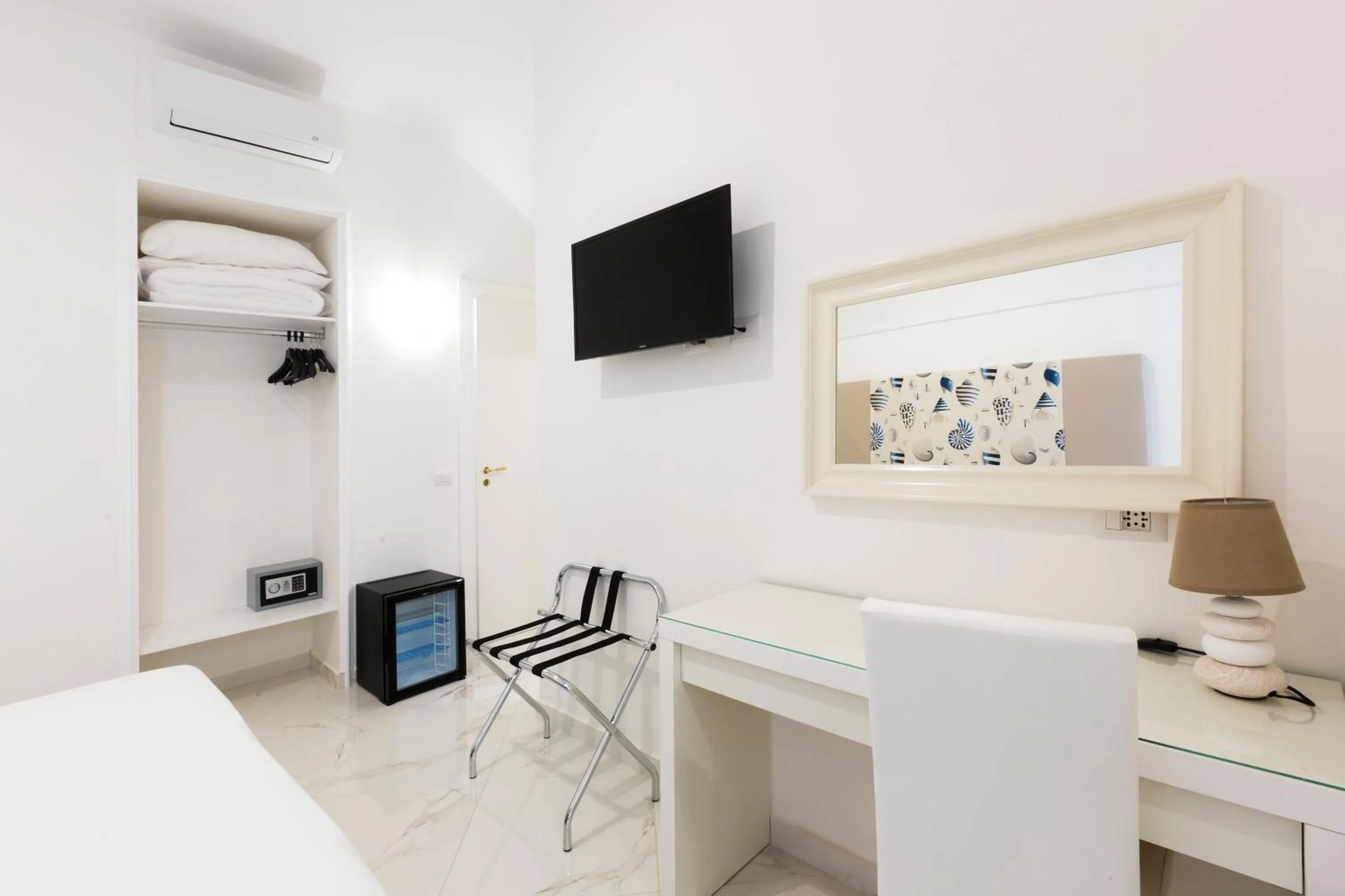 Bed in Holiday Sorrento Center